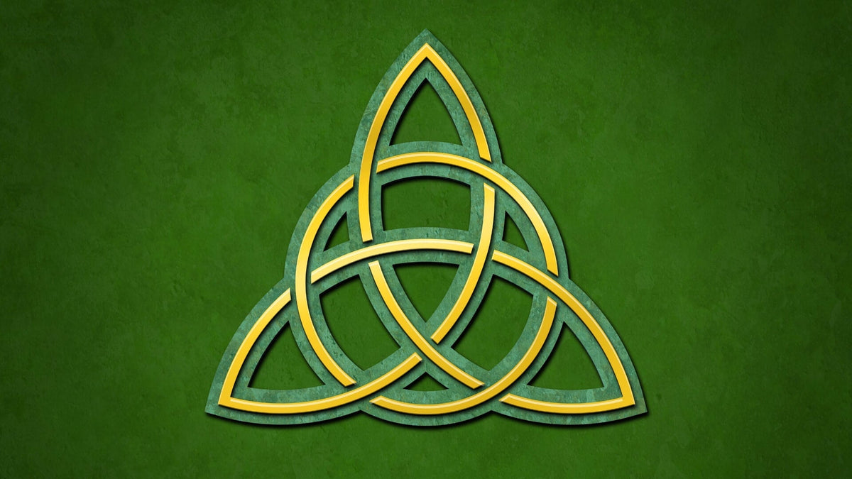 Gold Celtic triquetra knot with three interwoven loops on a vivid green background