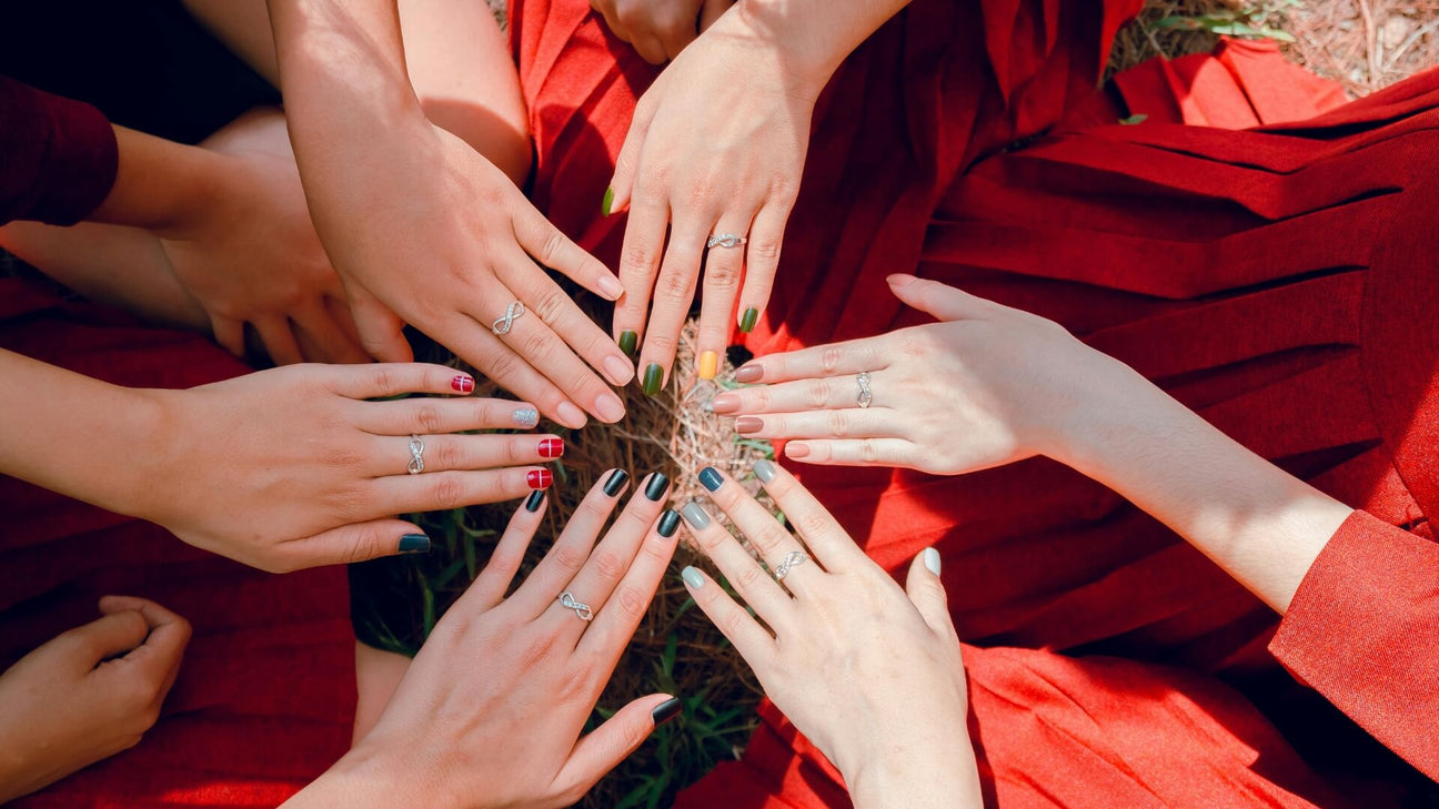 What jewelry to get bridesmaids?
