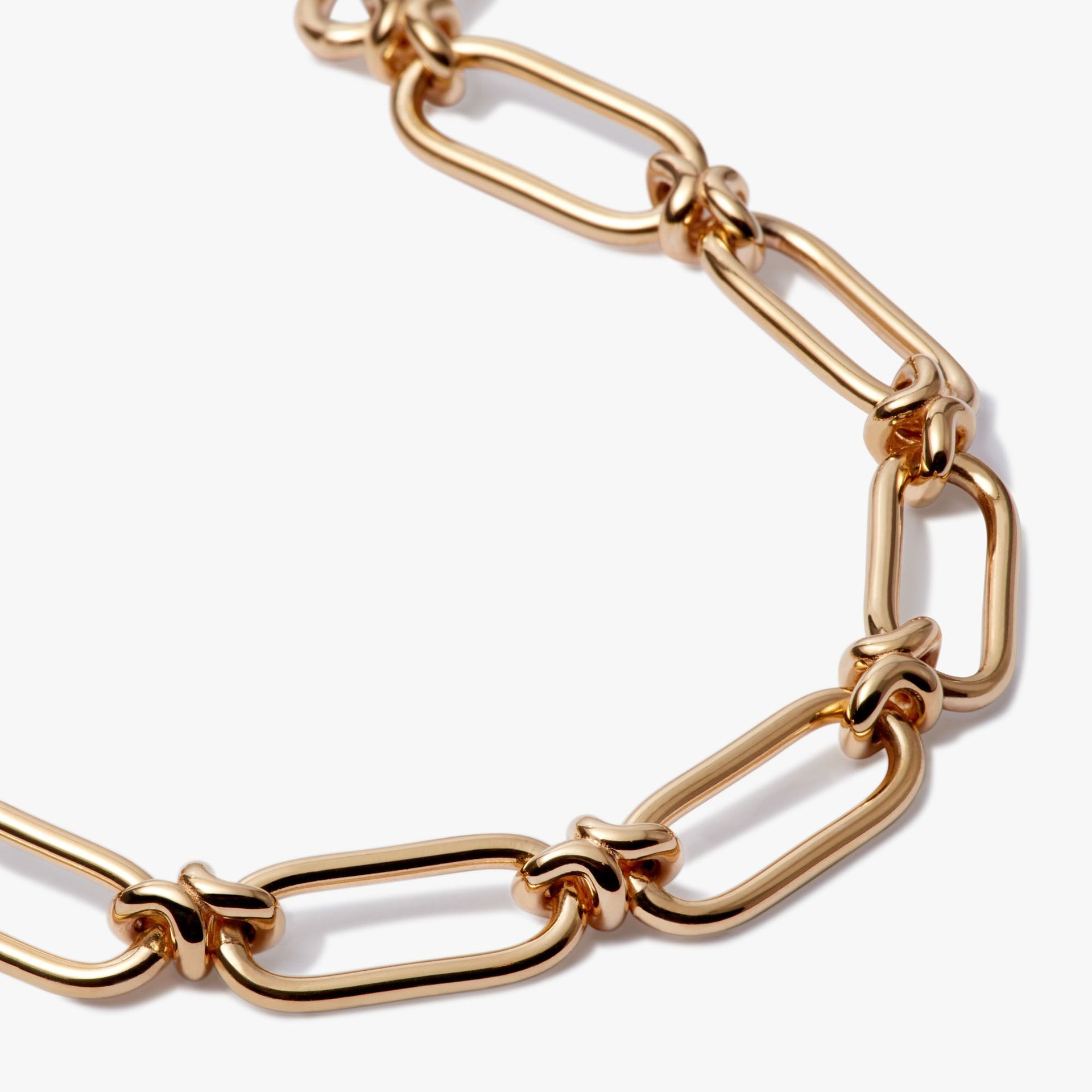 Knuckle Bold Chain Necklace