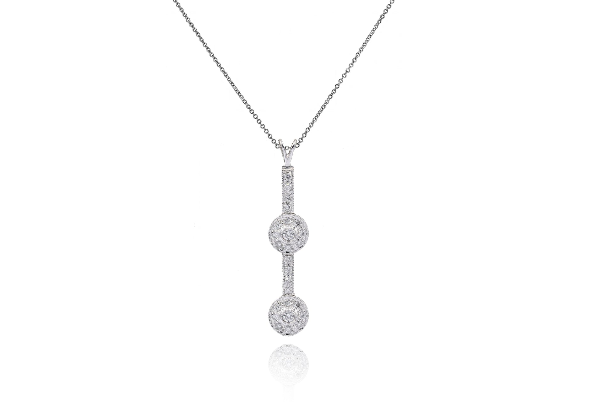 14kt white gold diamond necklace featuring total weight of 0.85 cts