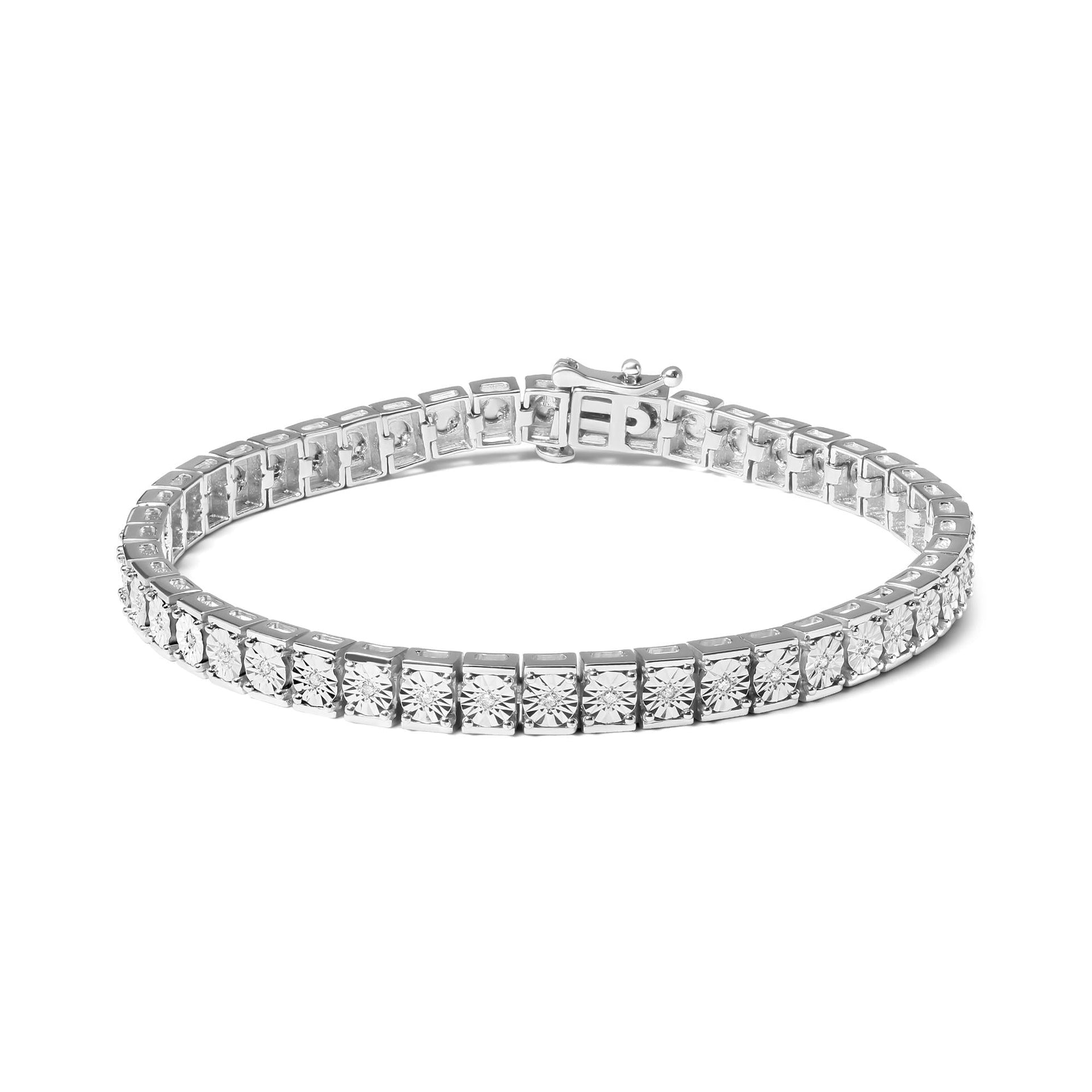 .925 Sterling Silver 1/10 Cttw Diamond 7.25' Link Bracelet (I-J Color, I2-I3 Clarity)
