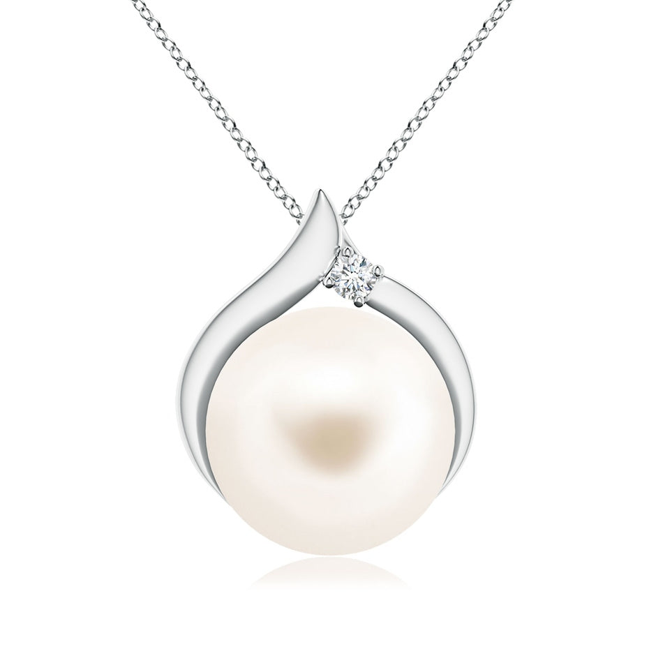 Freshwater Pearl Solitaire Pendant with Diamond