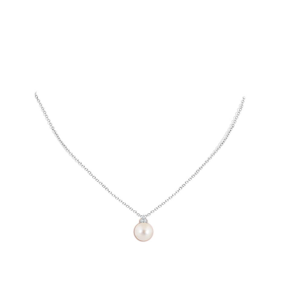 Freshwater Pearl and Trio Diamond Pendant