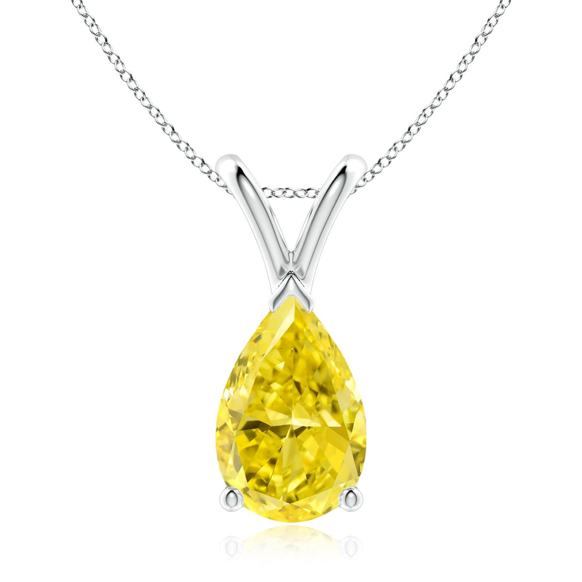 0.97 CTW Classic Trio Round Fancy Intense Pink and White Diamond Necklace in Platinum