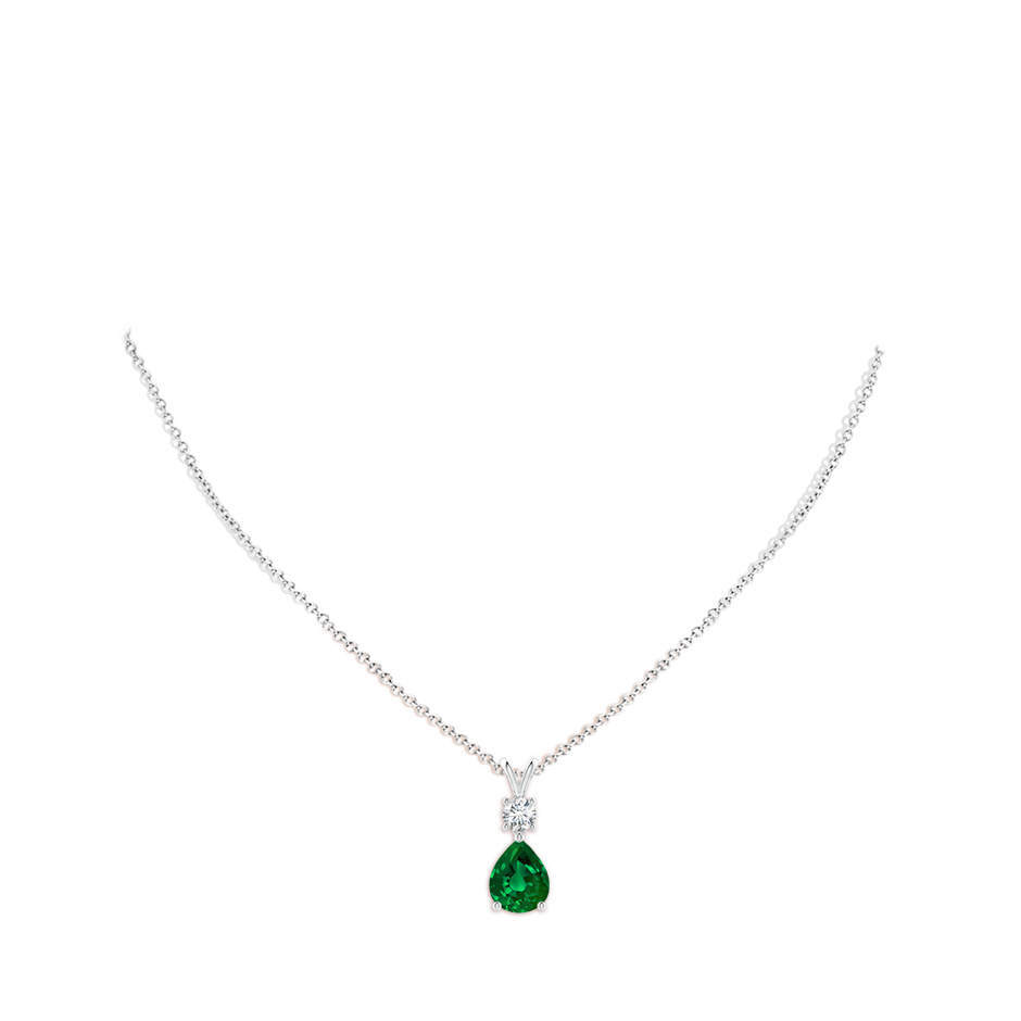 Lab-Grown Pear-Shaped Emerald V-Bale Pendant