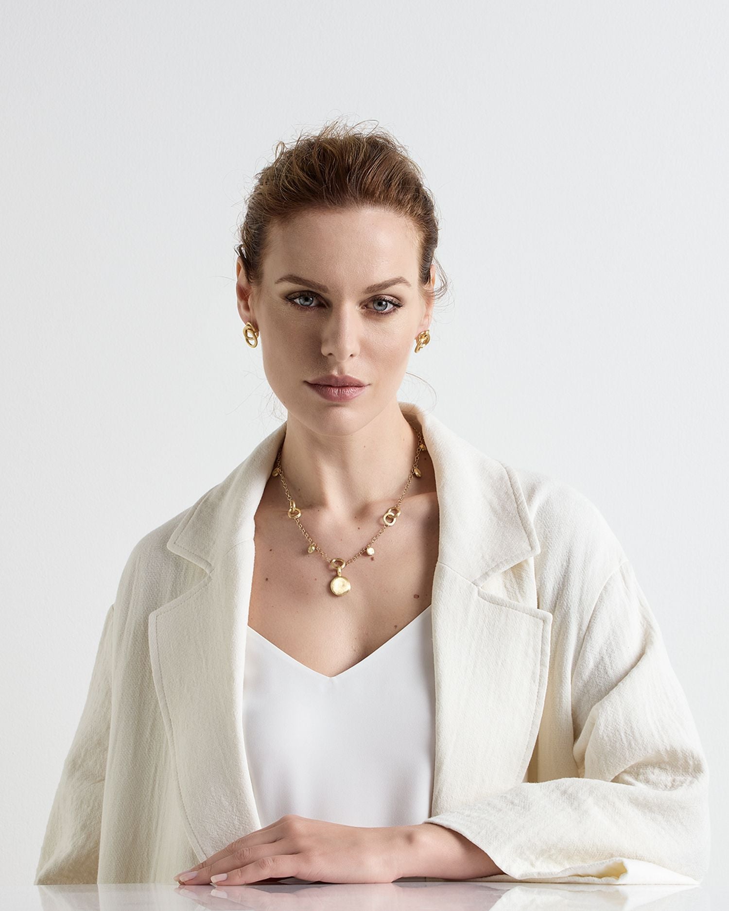 18K Yellow Gold Jaipur Textured Round Pendant