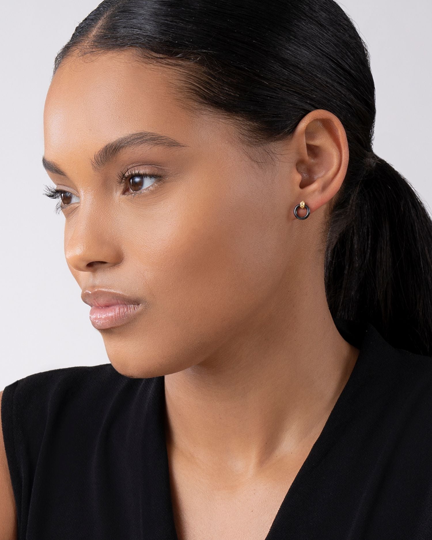 Meridian 18K Yellow Gold Caviar Black Ceramic Circle Drop Earrings