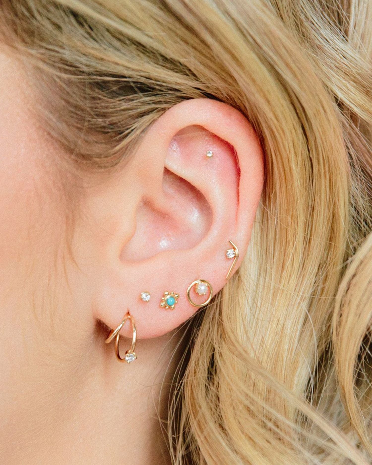 14K Yellow Gold White Pearls Cultured Freshwater Pearl Circle Stud Earrings