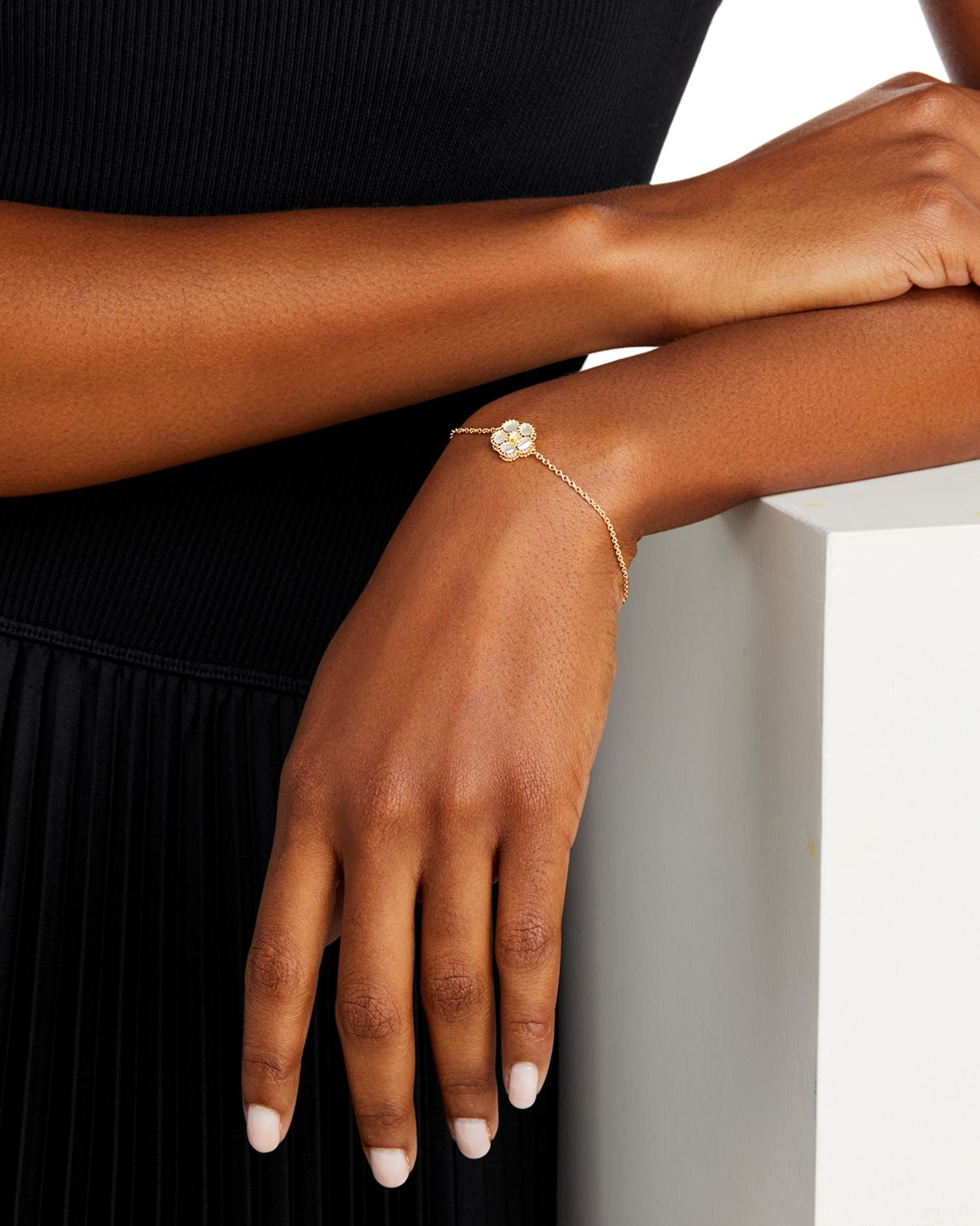 18K Yellow Gold Daisy Mother-of-Pearl & Diamond Chain Bracelet - Exclusive