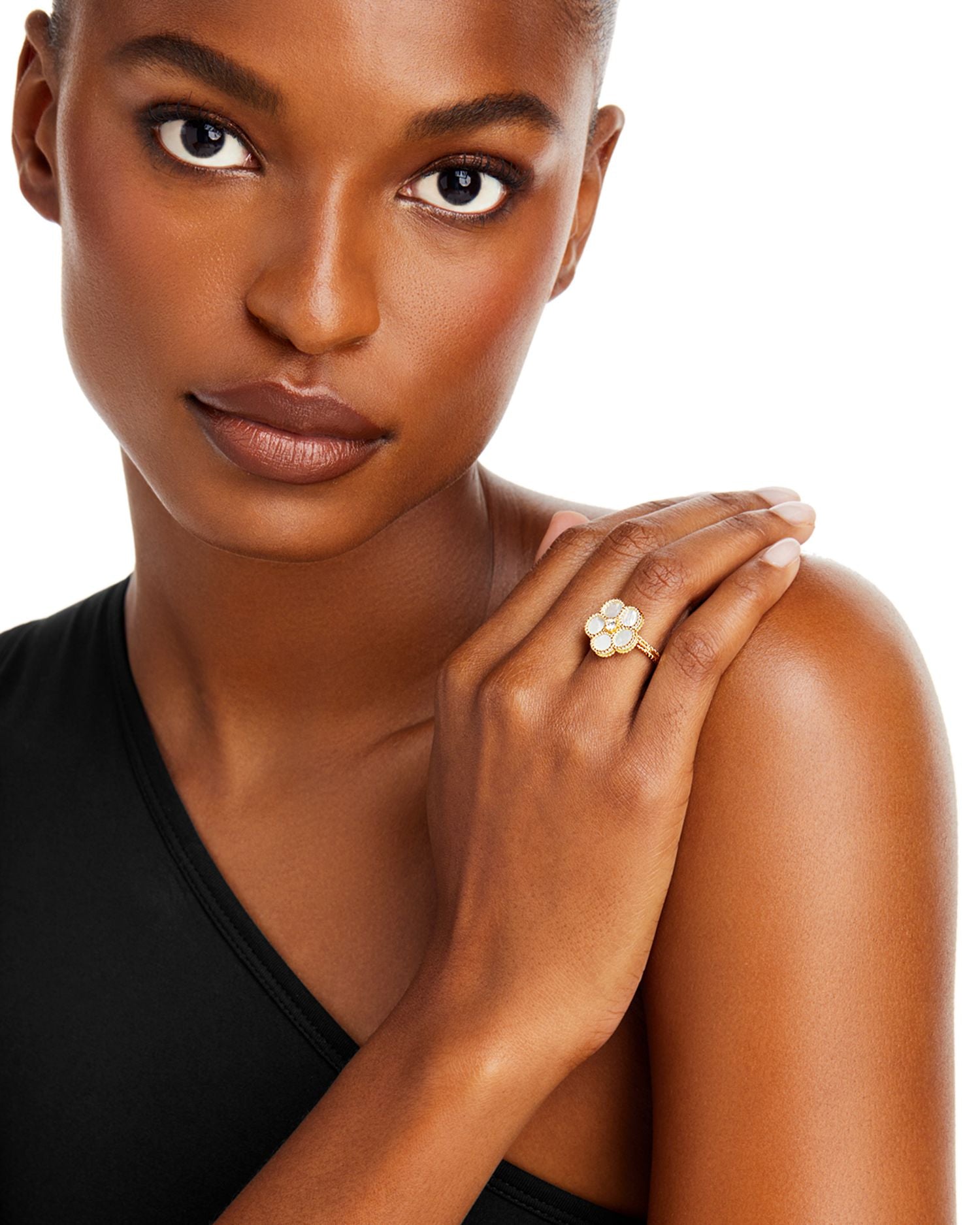 18K Yellow Gold Daisy Mother-of-Pearl & Diamond Ring - Exclusive