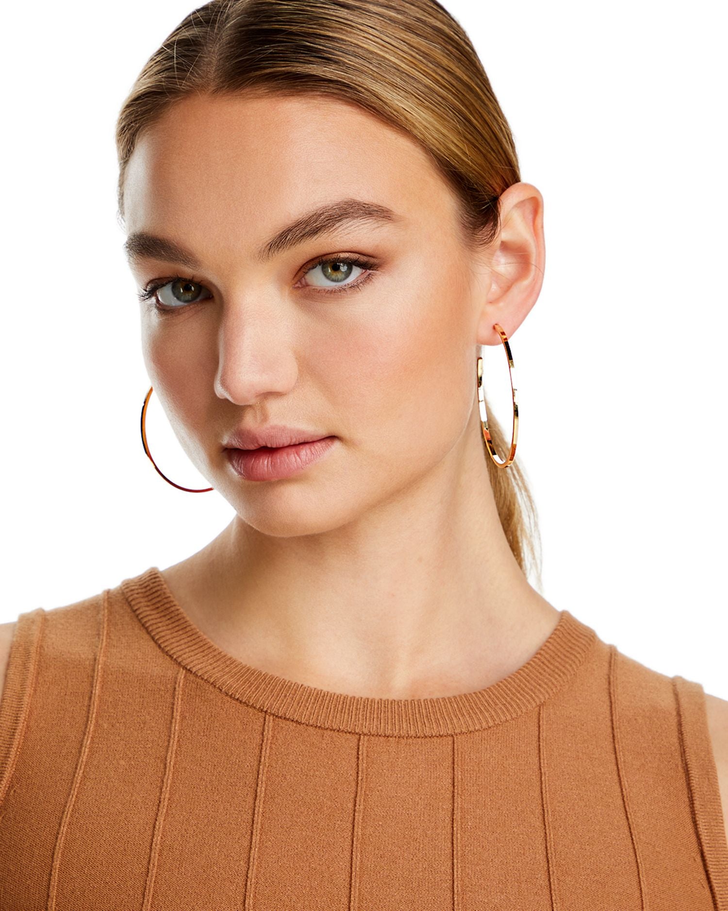 Square Tube Hoop Earrings in 14K Yellow Gold - Exclusive