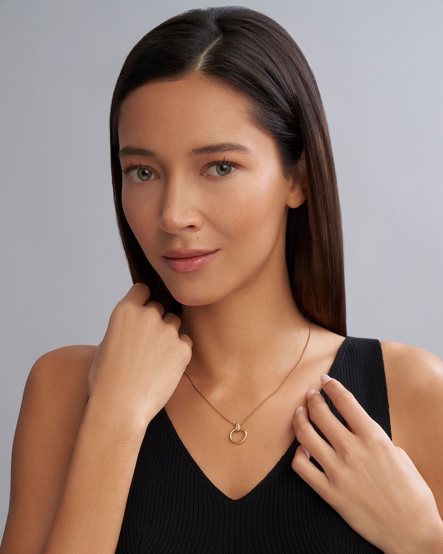 18K Gold Meridian Circle Pendant Necklace, 18'