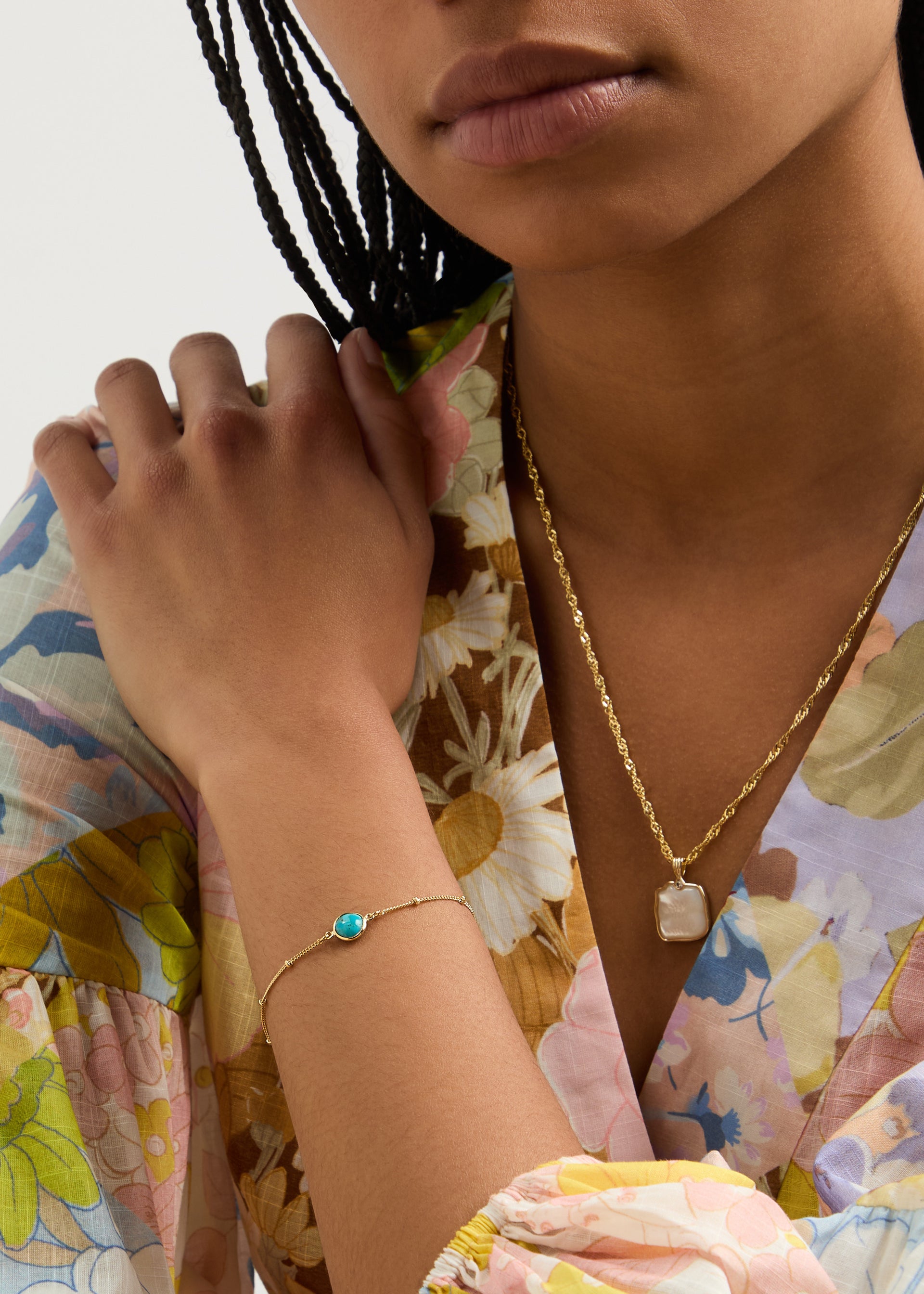 Healing Stone 18kt gold-plated bracelet