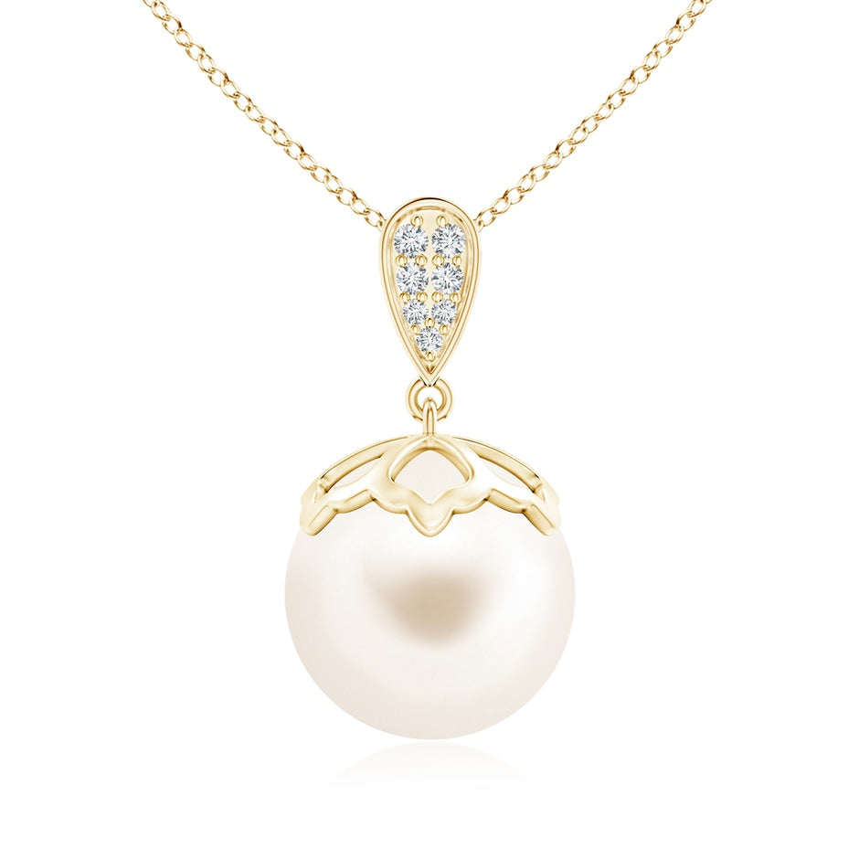 Freshwater Pearl Pendant with Inverted Pear Bale