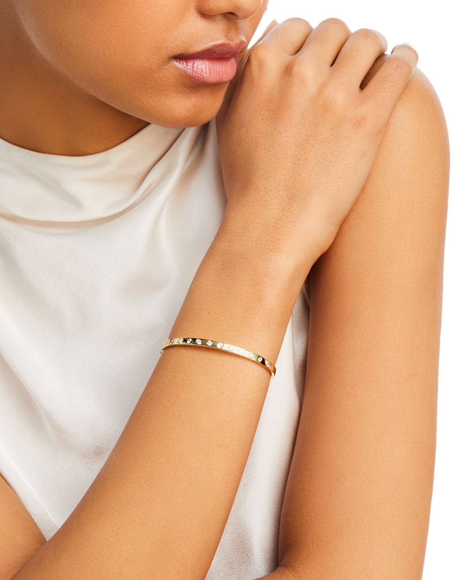 Diamond Round and Full Cut Bangle Bracelet in 14K Yellow Gold, 0.70 ct. t.w.