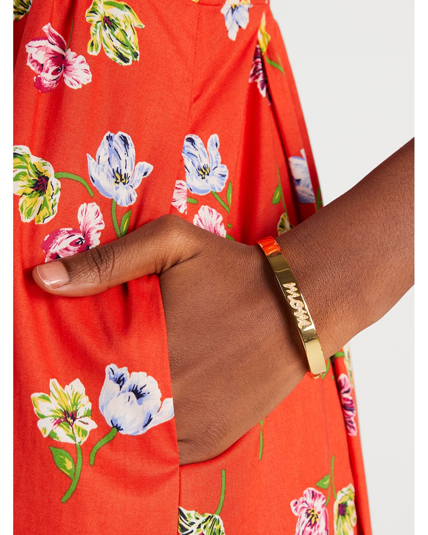 LOVE YOU, MOM Bangle