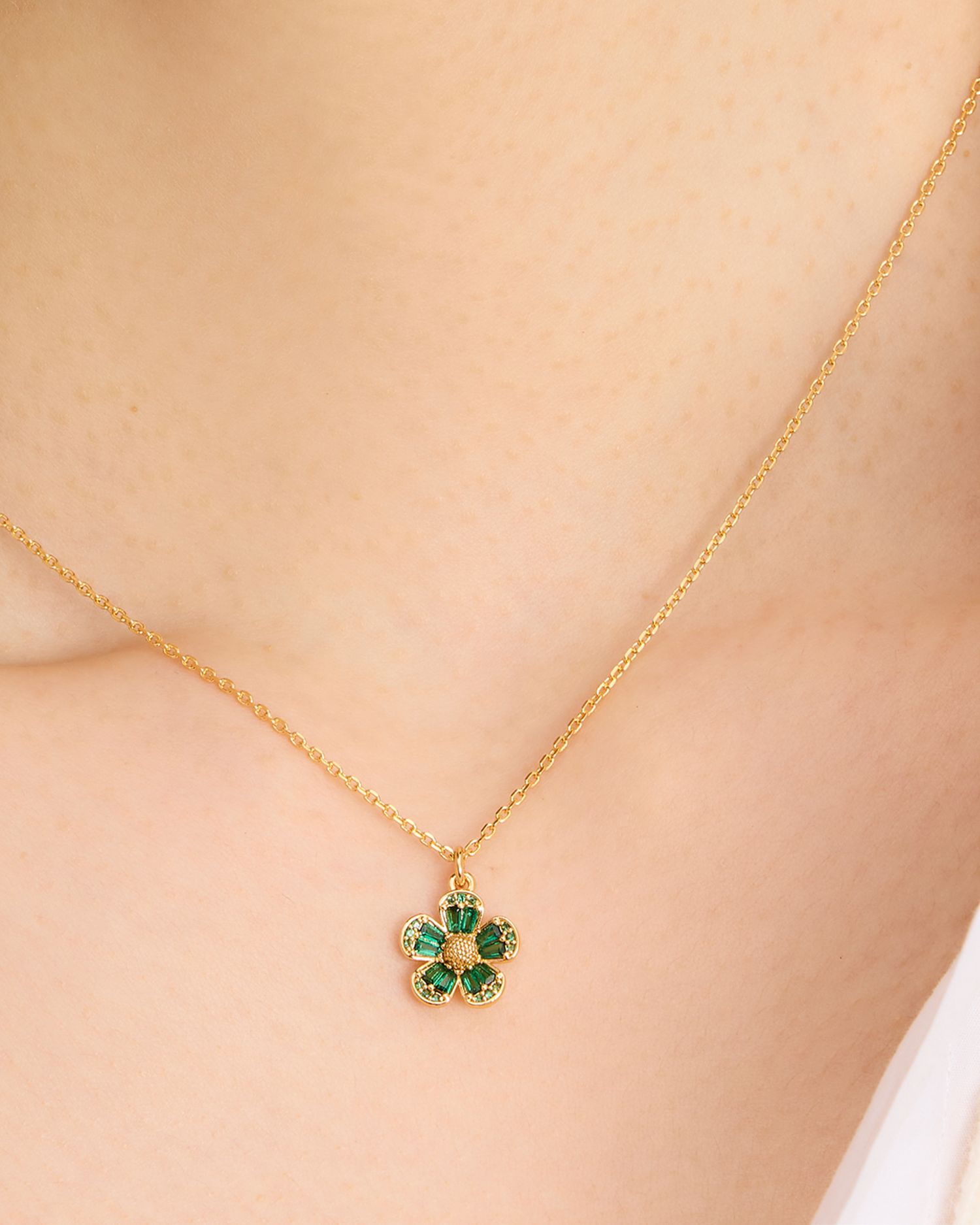 Fleurette Pendant Necklace, 16'
