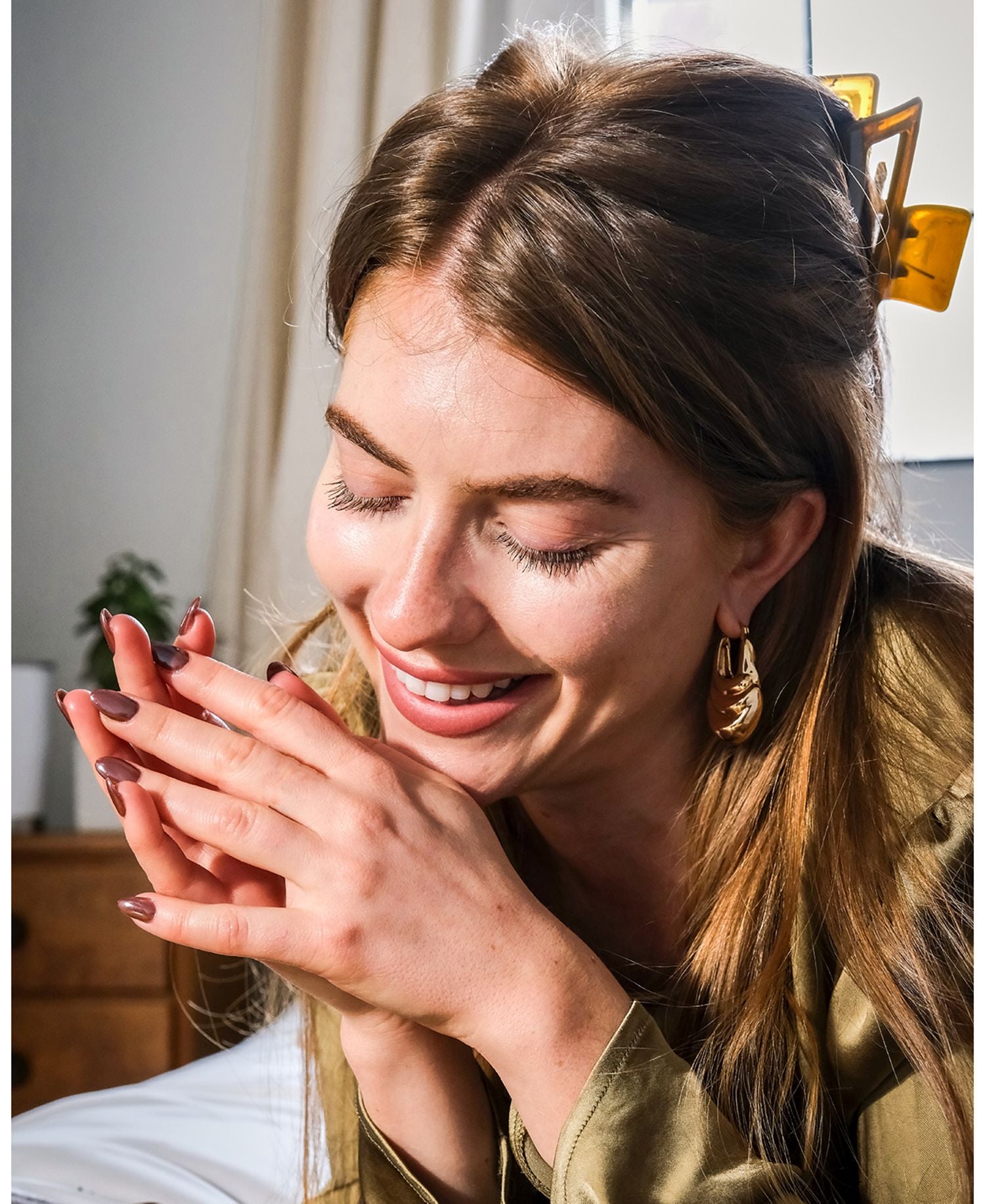 Manon Sculpted Hoop Earrings