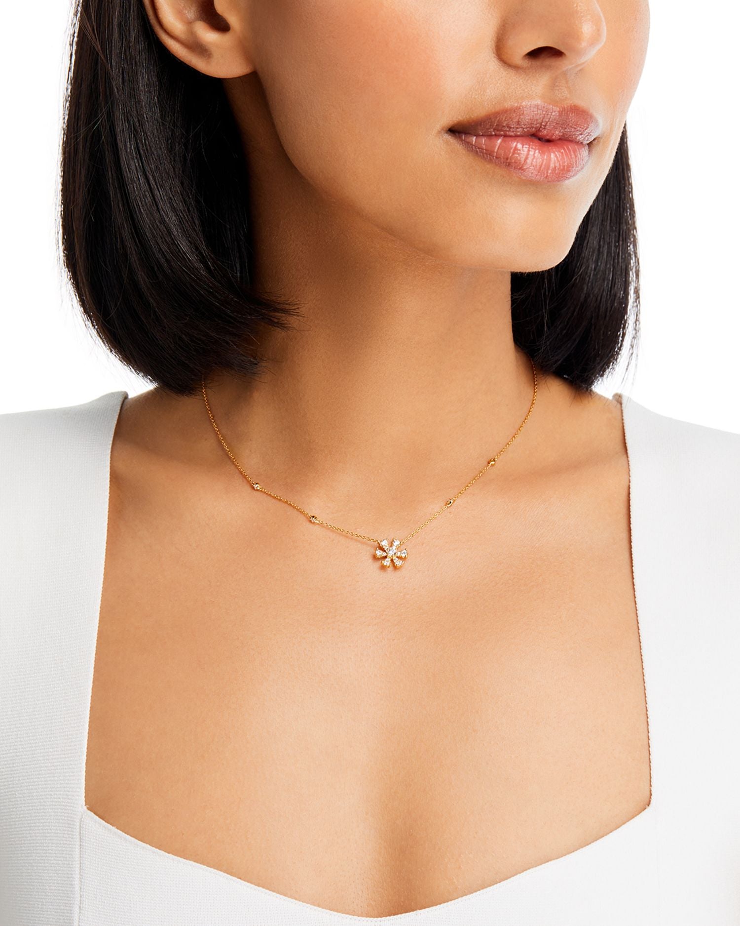 Diamond Flower Pendant Necklace in 14K Yellow Gold, 0.50 ct. t.w.