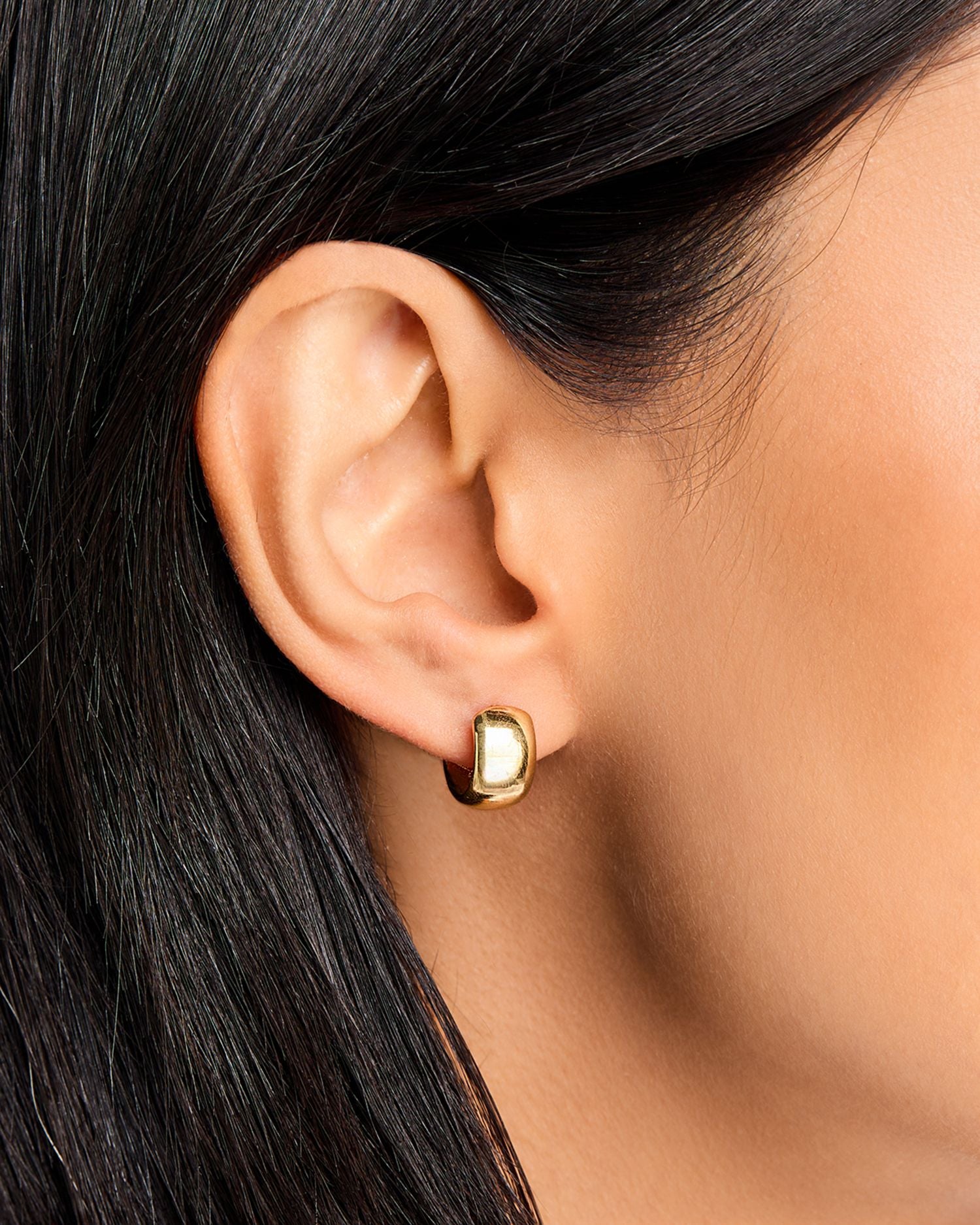 Polished Huggie Hoop Earrings in 14K Yellow Gold