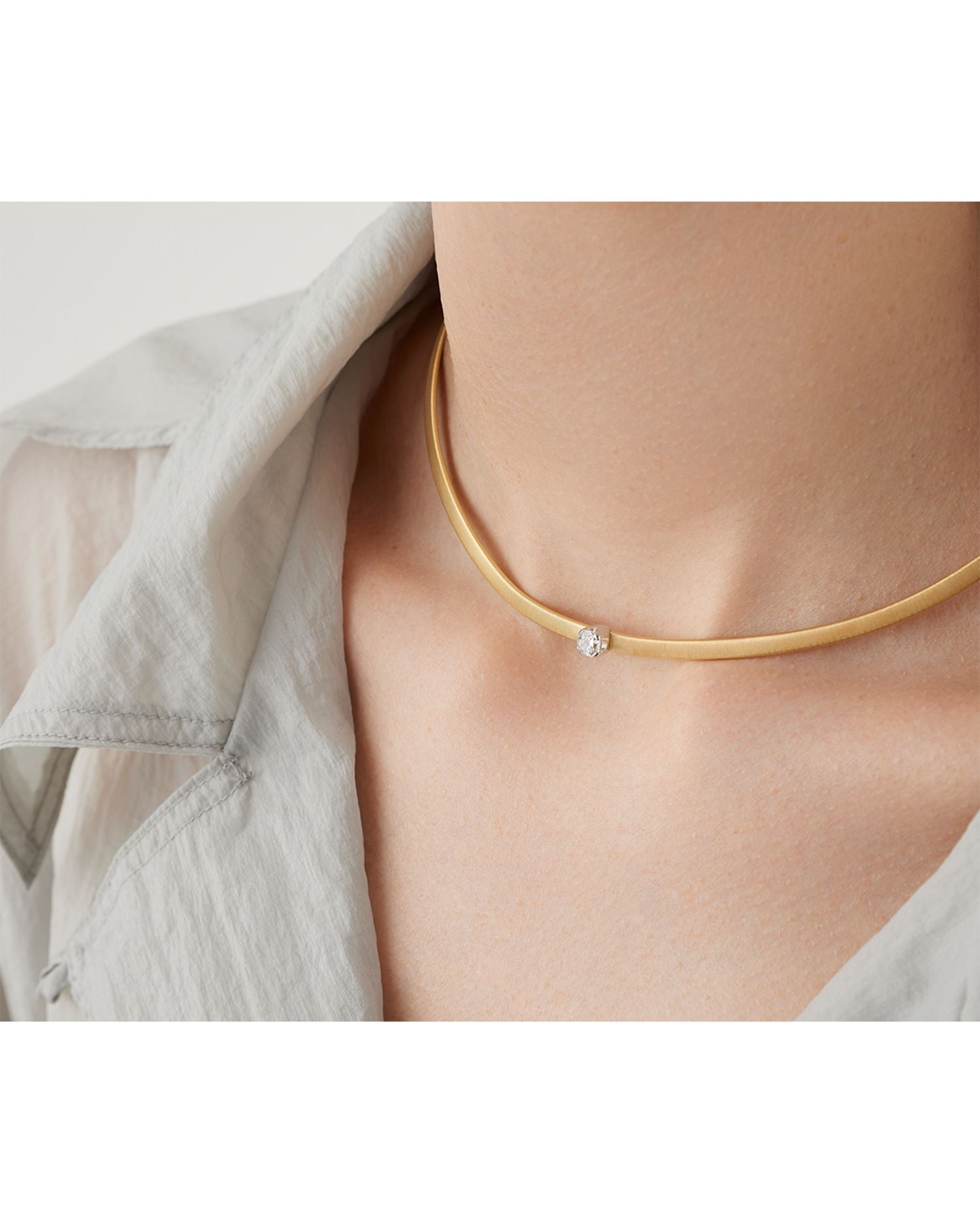 18K Yellow Gold Masai Diamond Cushion Cut Solitaire Coil Collar Necklace, 16.5'