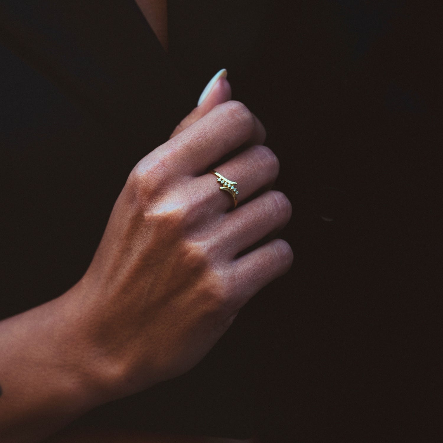 14Ct Solid Gold Fine Curving Intercepting Ring