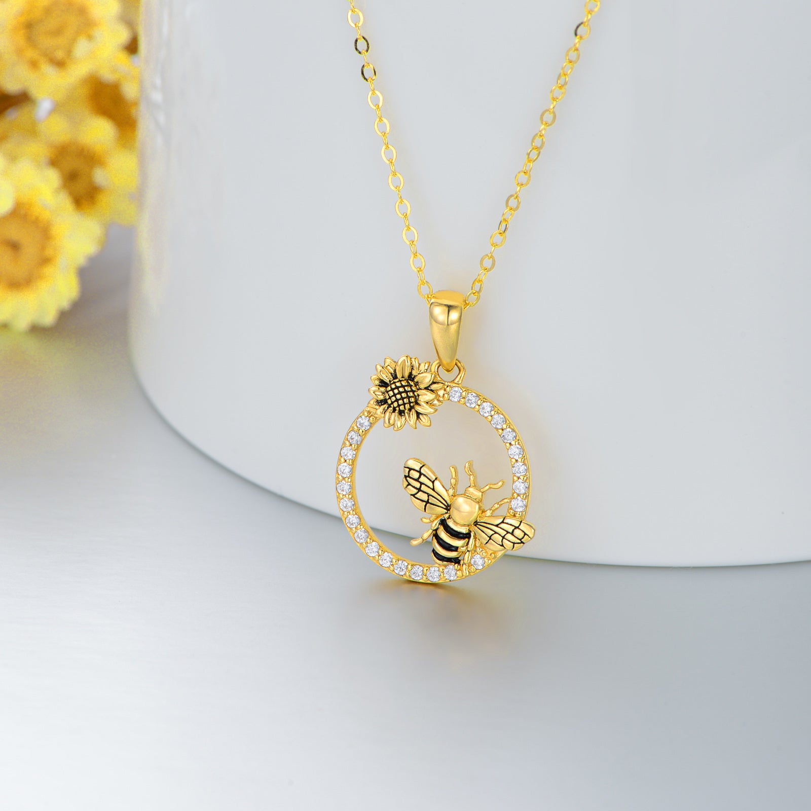 14K Gold Cubic Zirconia Bee & Daisy Pendant Necklace