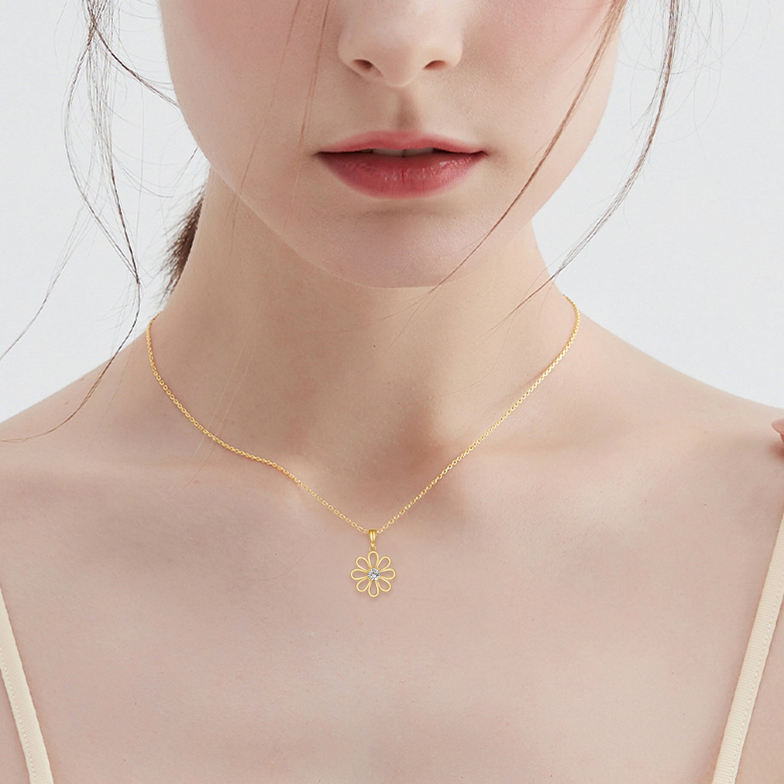 14K Gold Circular Shaped Cubic Zirconia Daisy Pendant Necklace