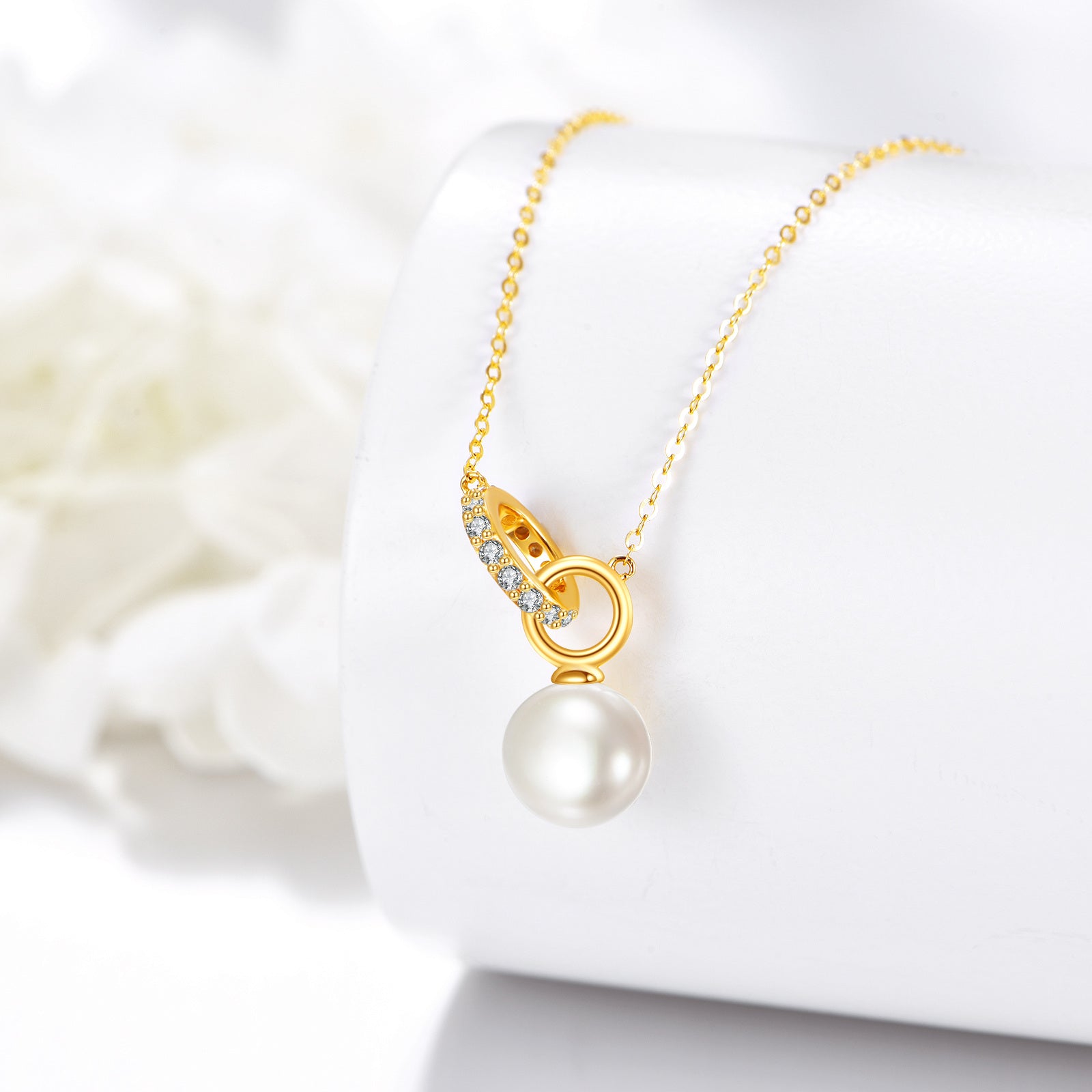 14K Gold Circular Shaped Cubic Zirconia & Pearl Bead Pendant Necklace