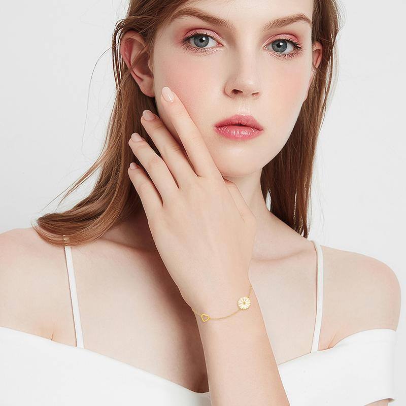14K Gold Daisy & Heart Charm Bracelet