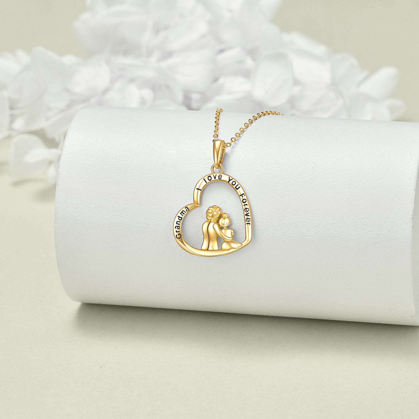 14K Gold Grandmother Pendant Necklace