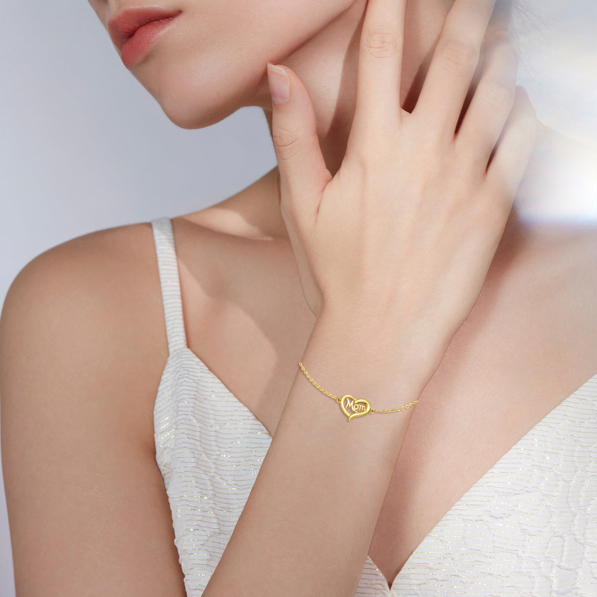 14K Gold Heart Charm Bracelet with Engraved Word