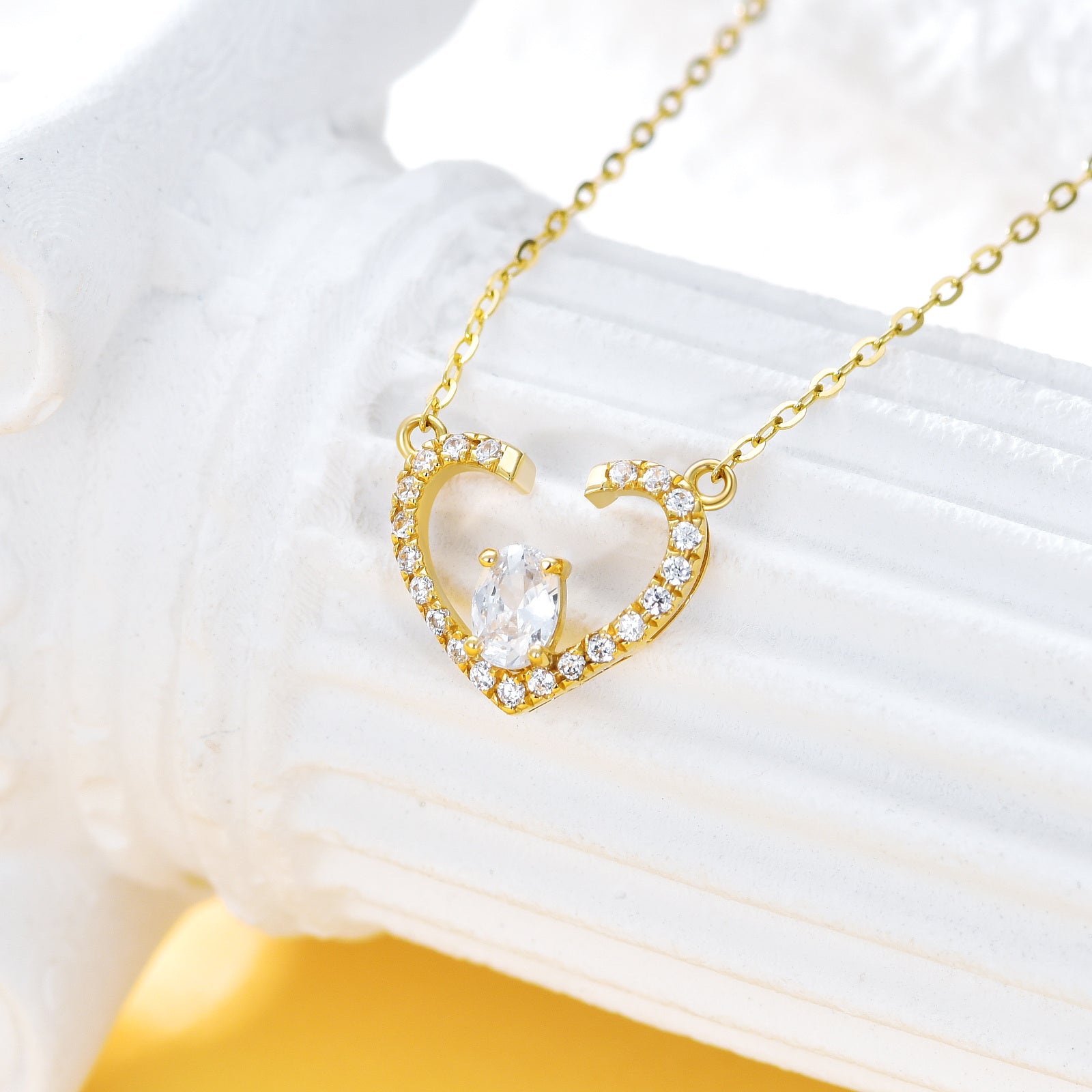 14K Gold Cubic Zirconia Heart Pendant Necklace