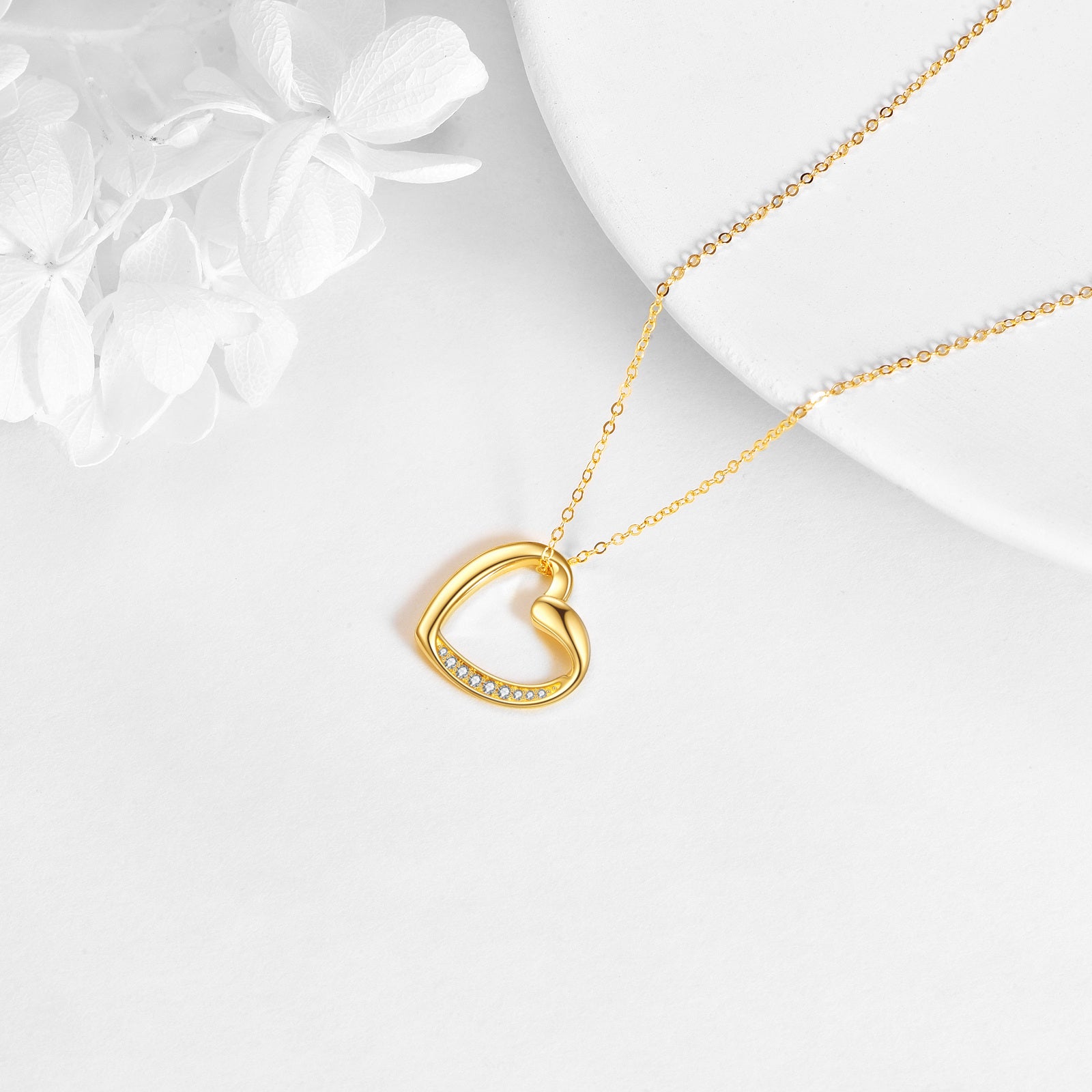 14K Gold Cubic Zirconia Heart Pendant Necklace