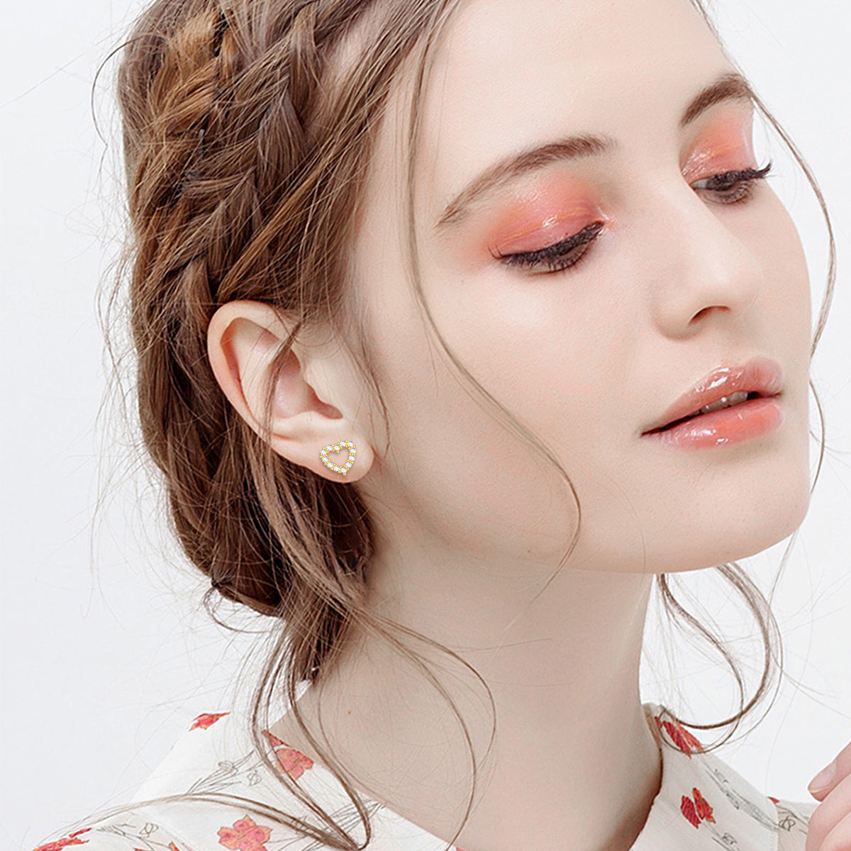 14K Gold Cubic Zirconia Heart Stud Earrings