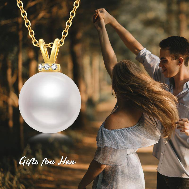 14K Gold Moissanite & Pearl Mother Pendant Necklace