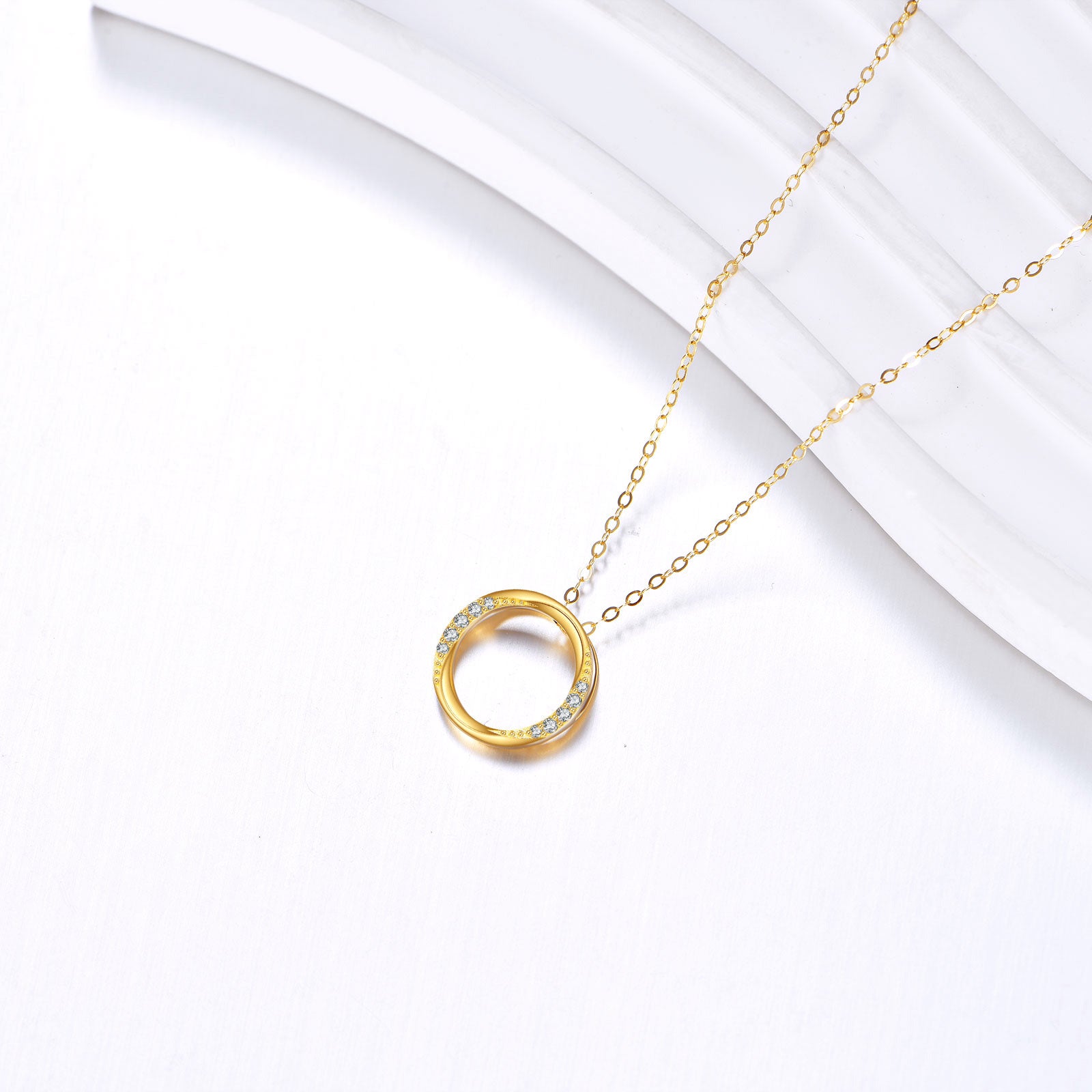 14K Gold Moissanite Round Pendant Necklace
