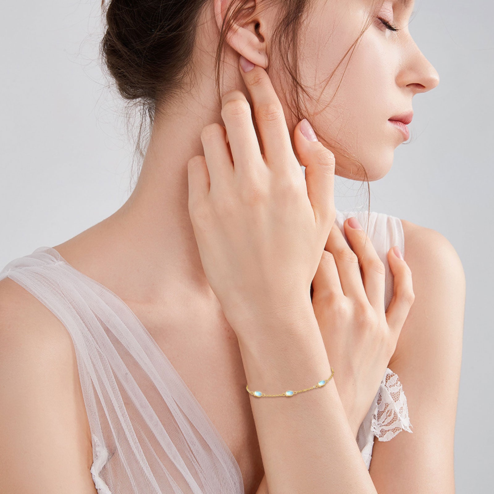 14K Yellow Gold Oval Moonstone Charm Bracelet For Women