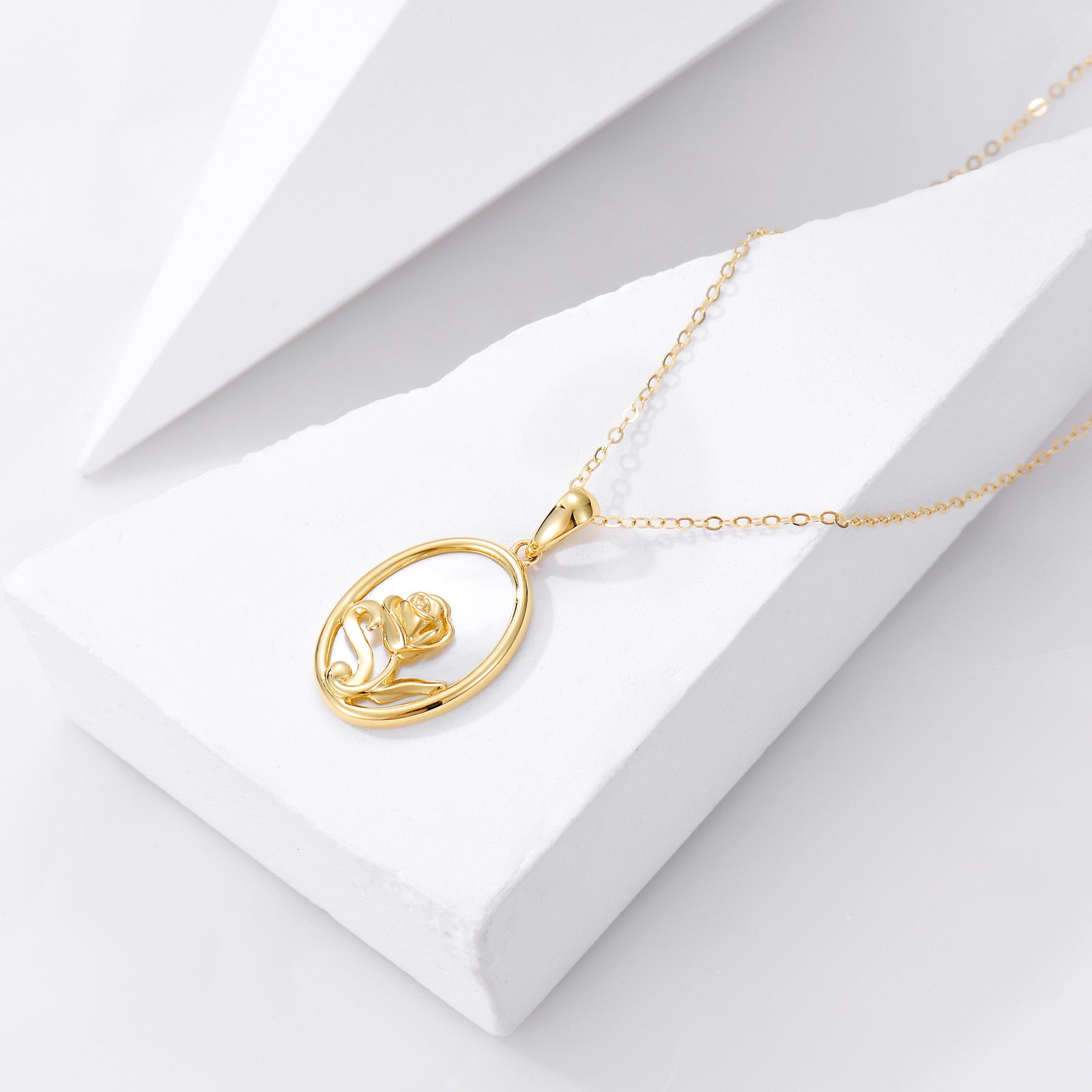 14K Gold Oval Shaped Pearl Rose Pendant Necklace