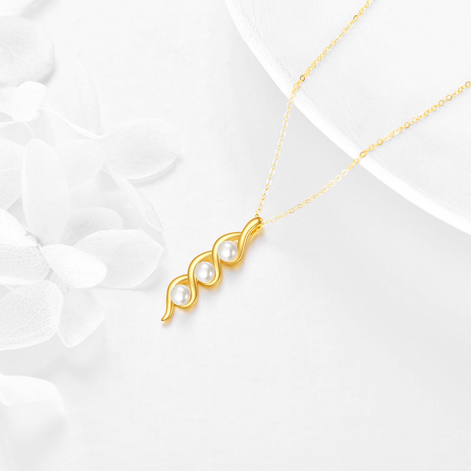 14K Gold Pearl Pendant Necklace