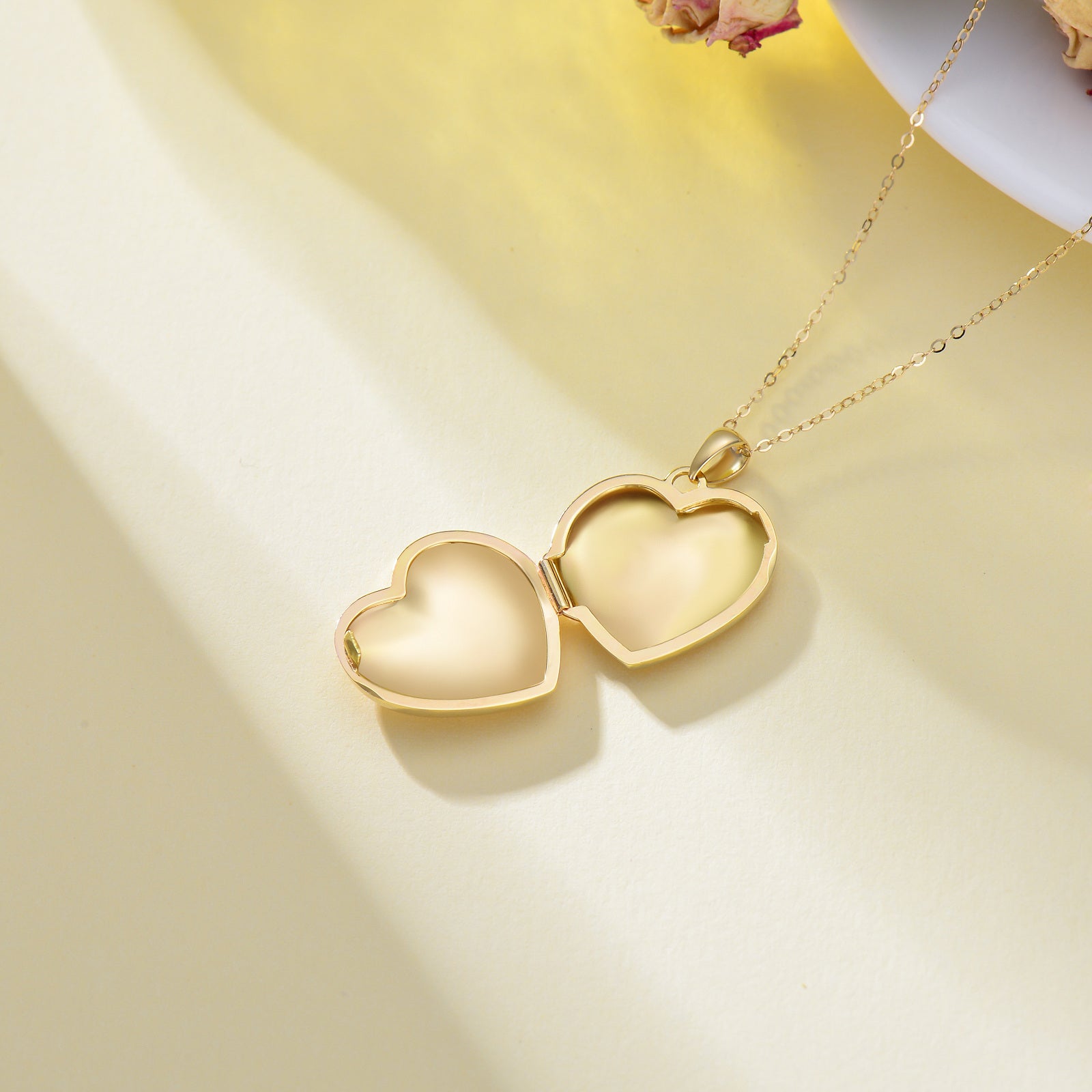 14K Gold Personalized Photo & Heart Pendant Necklace