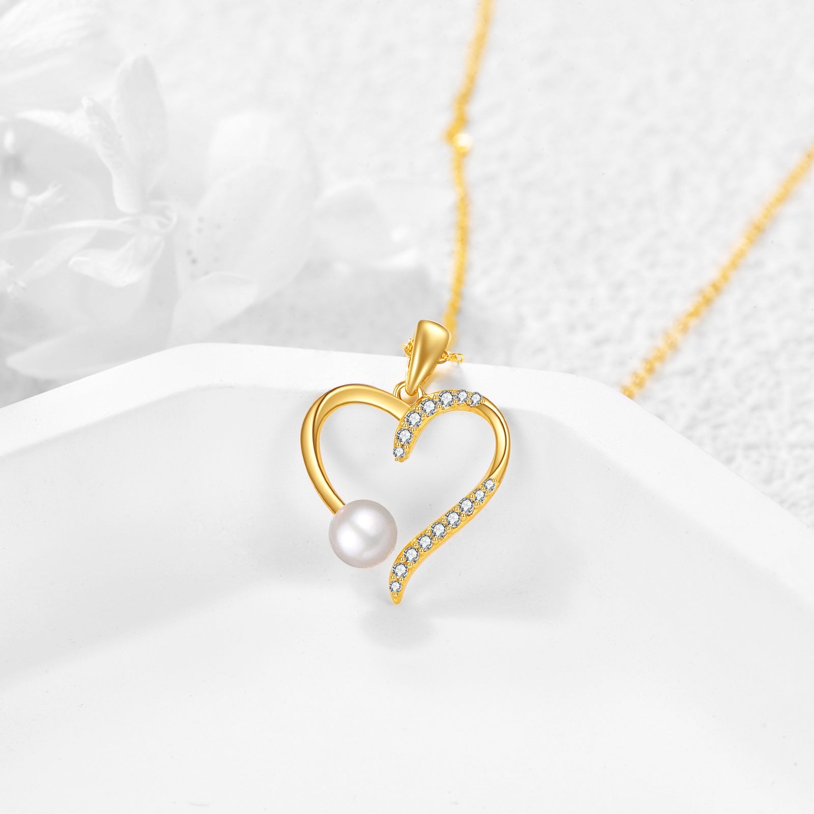14K Gold Round Cubic Zirconia & Pearl Heart Pendant Necklace