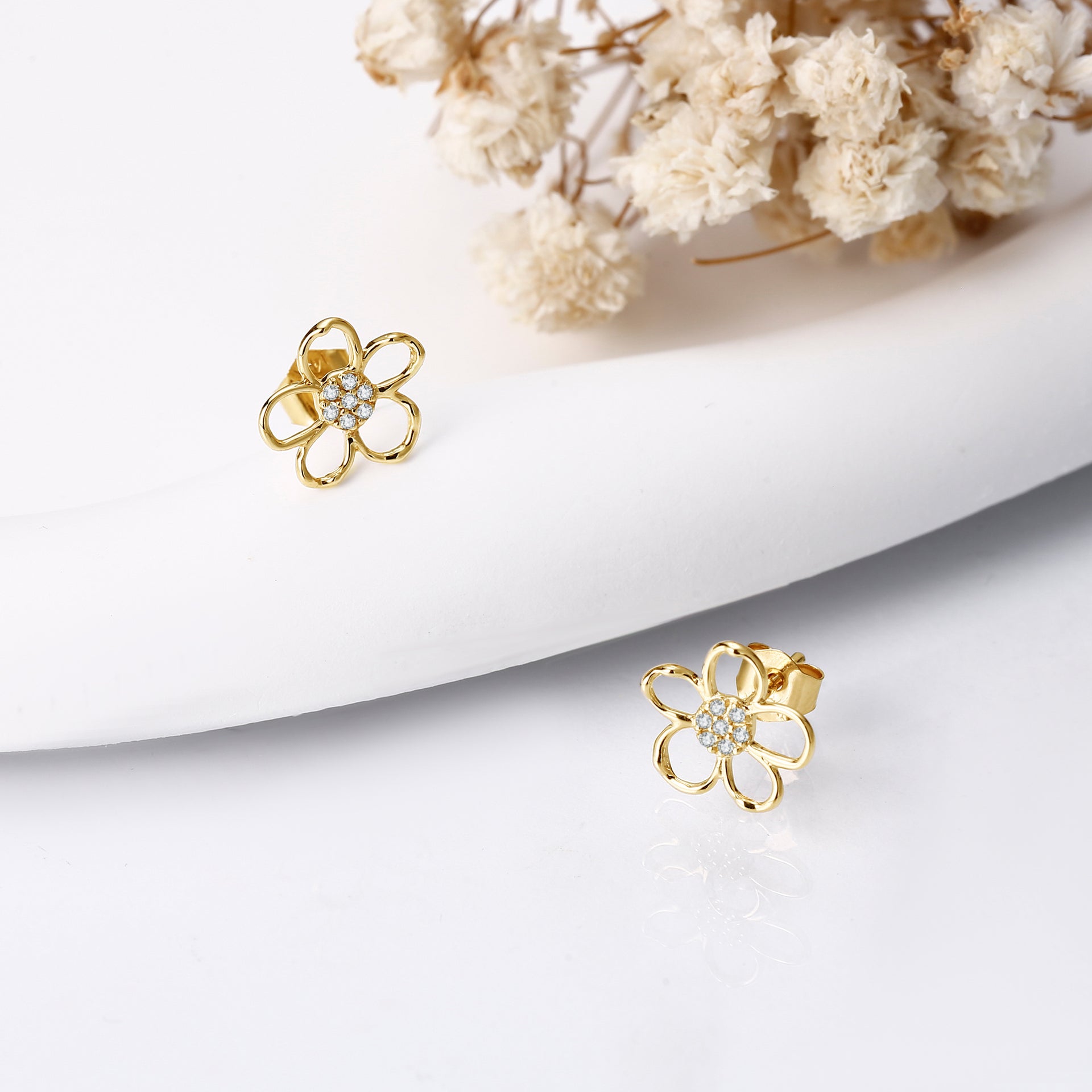 14K Gold Cubic Zirconia Wildflowers Stud Earrings