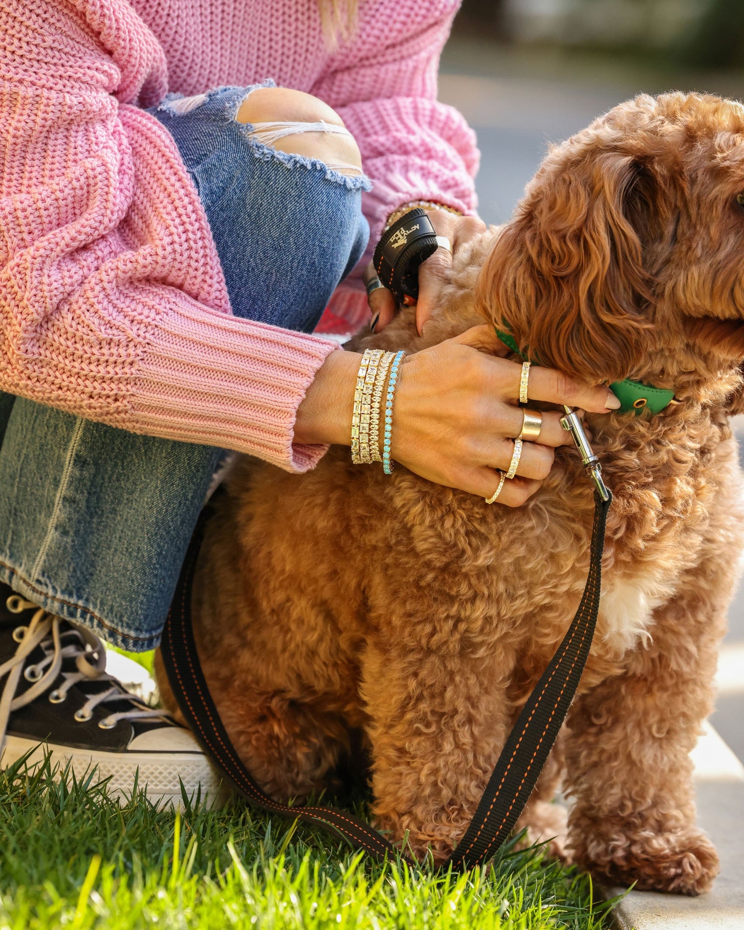 grand-heiress-tennis-bracelet-in-gold-and-blue-opal