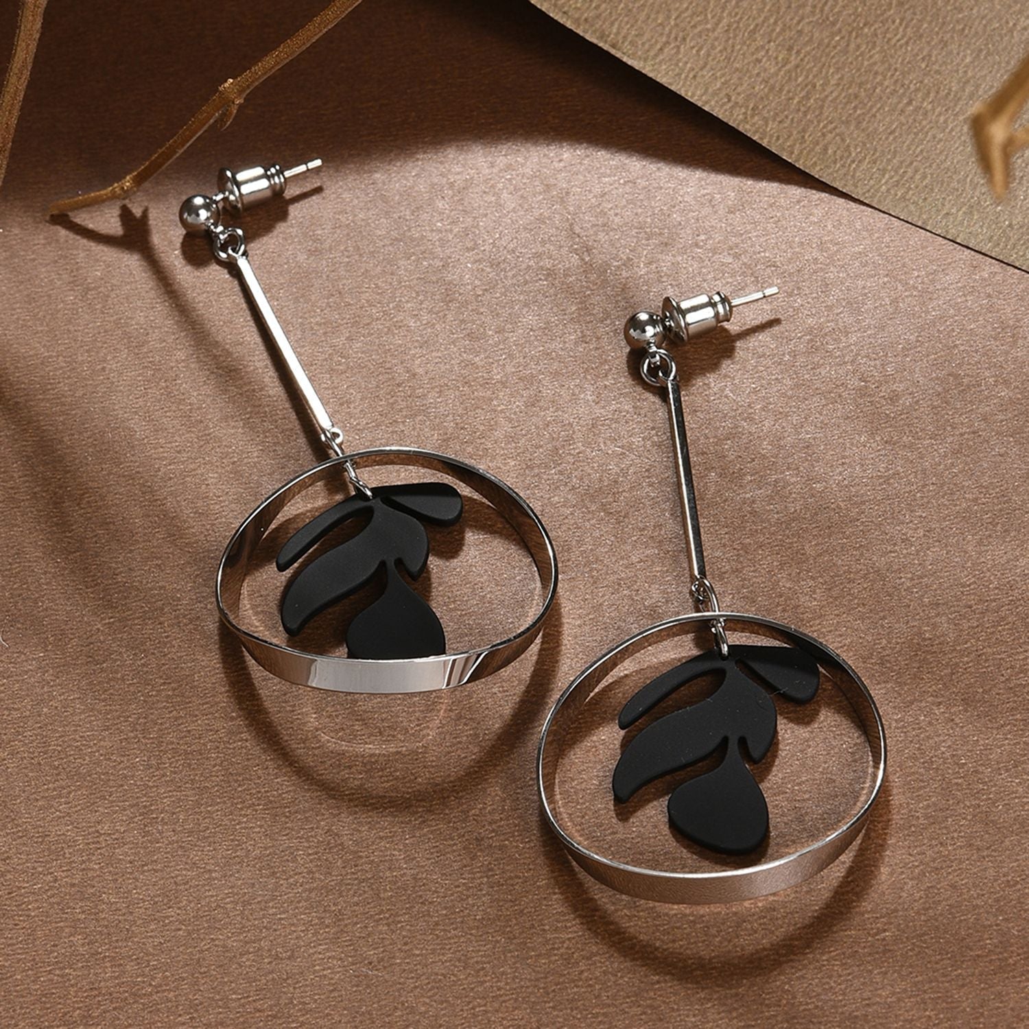 Silver Plated Designer Drop Earring