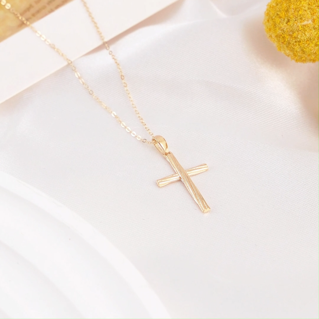 14K Gold Cross Pendant Necklace