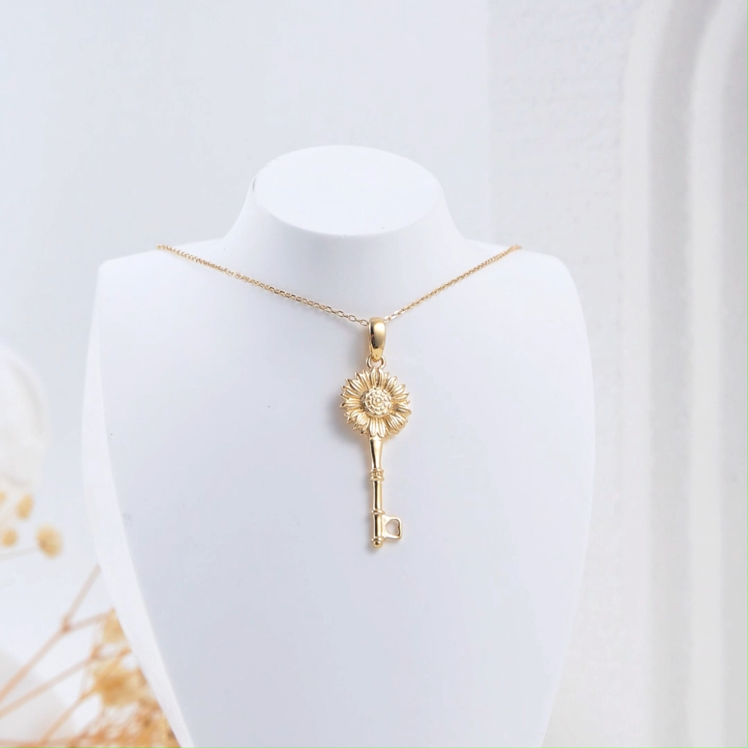 14K Gold Sunflower & Key Pendant Necklace