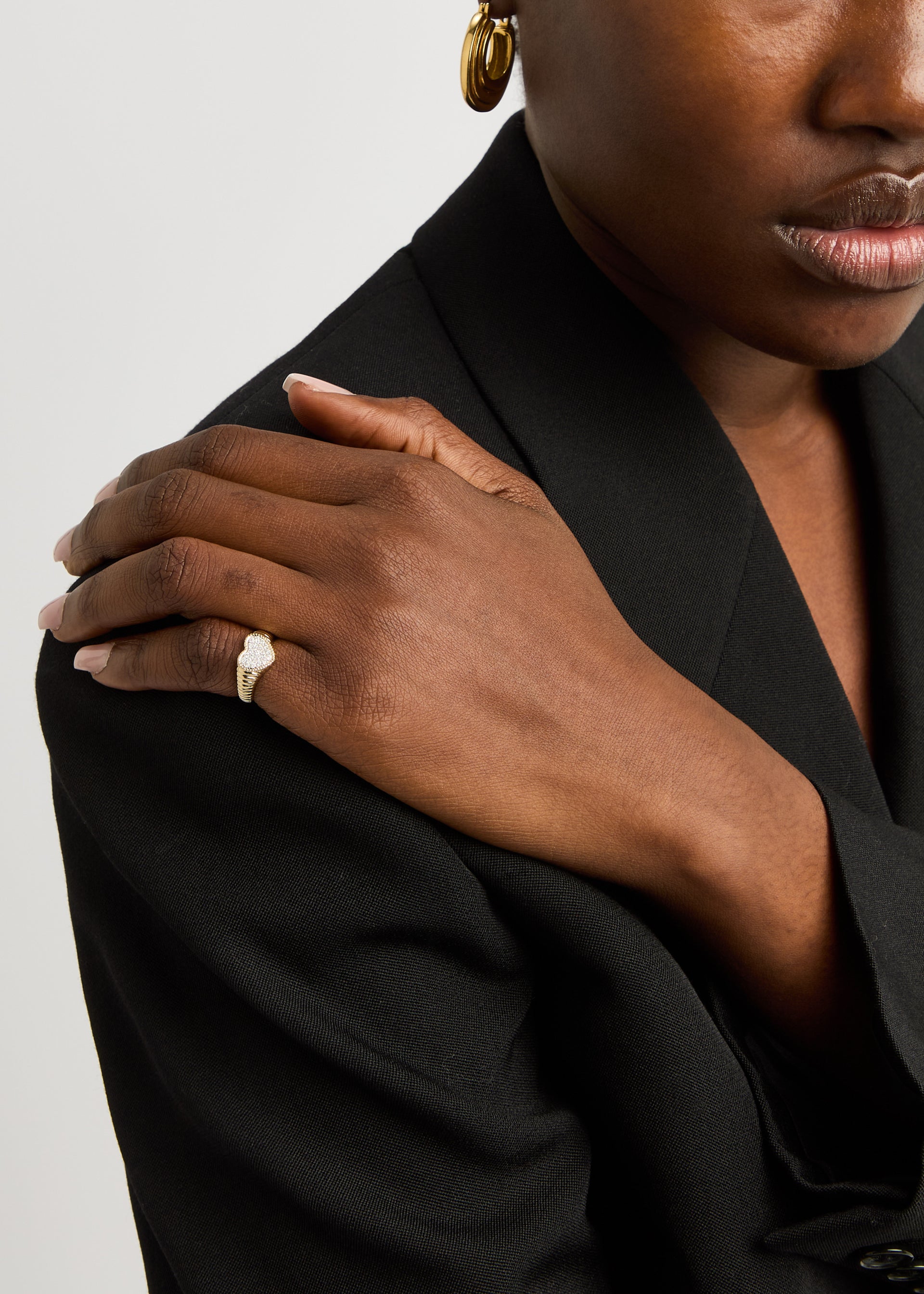 Baby Chevalière Cour Berlingot 9kt gold pinky ring