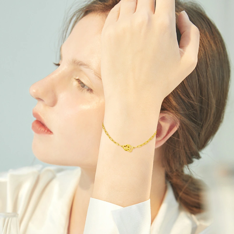 18K Gold Flowers & Paper Clip Charm Bracelet