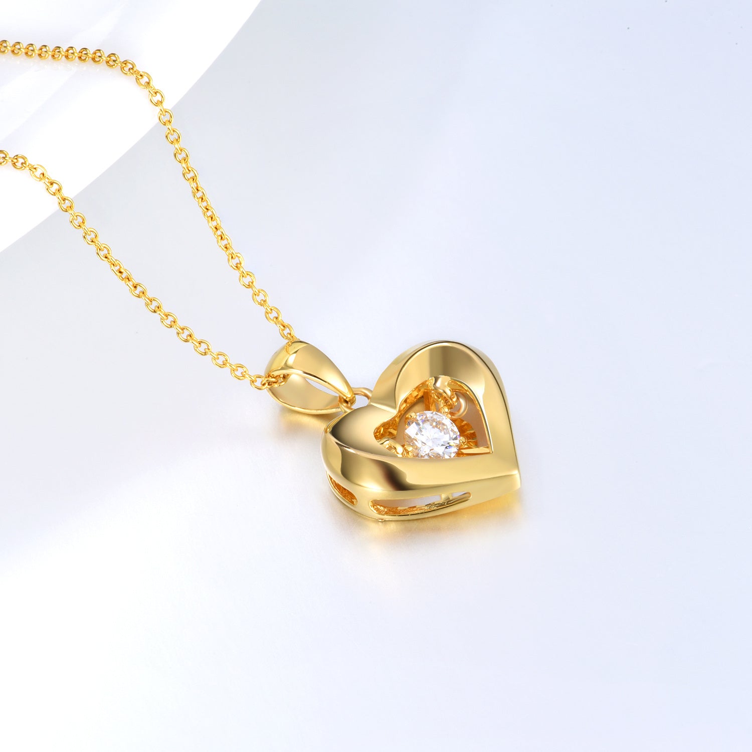 18K Gold Cubic Zirconia Heart Pendant Necklace For Women